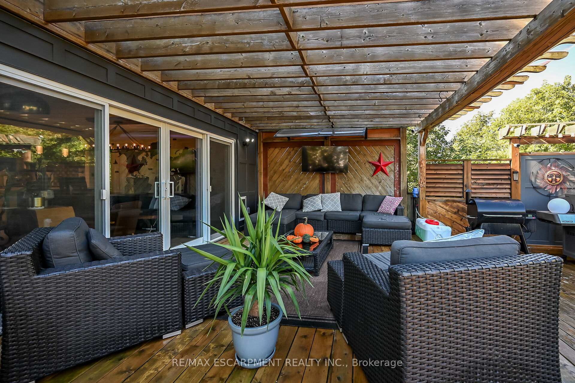Photo 41 of 4377 Beverley Crescent, Lincoln, Beamsville — HOMEH