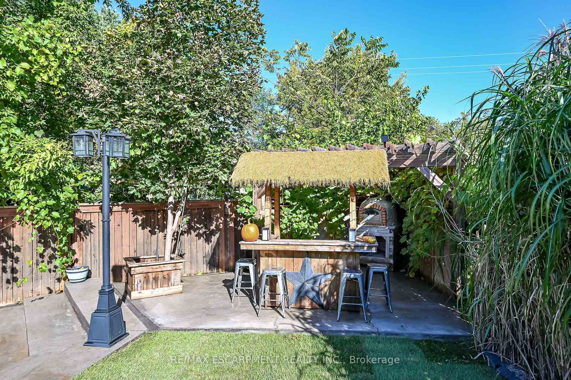 Photo 46 of 4377 Beverley Crescent, Lincoln, Beamsville — HOMEH
