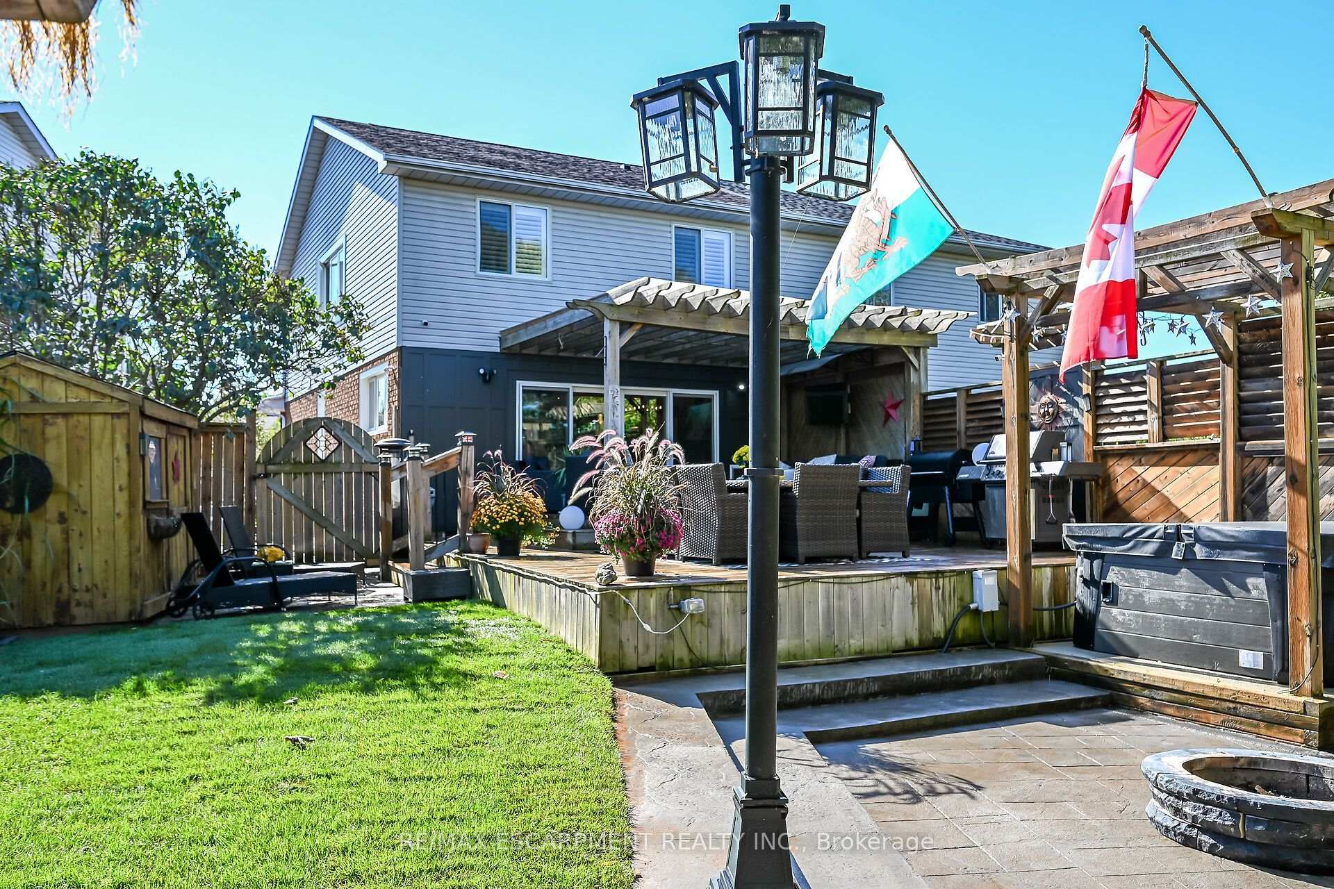 Photo 47 of 4377 Beverley Crescent, Lincoln, Beamsville — HOMEH