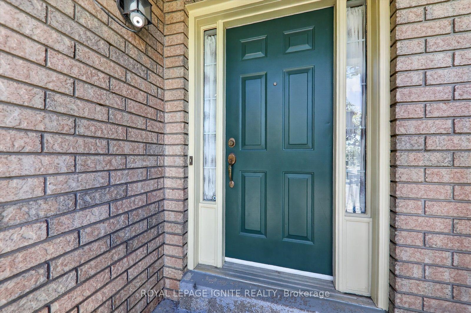 Photo 4 of Unit 51, 2 Sir Lou Drive, Brampton, Fletcher's Creek South — HOMEH