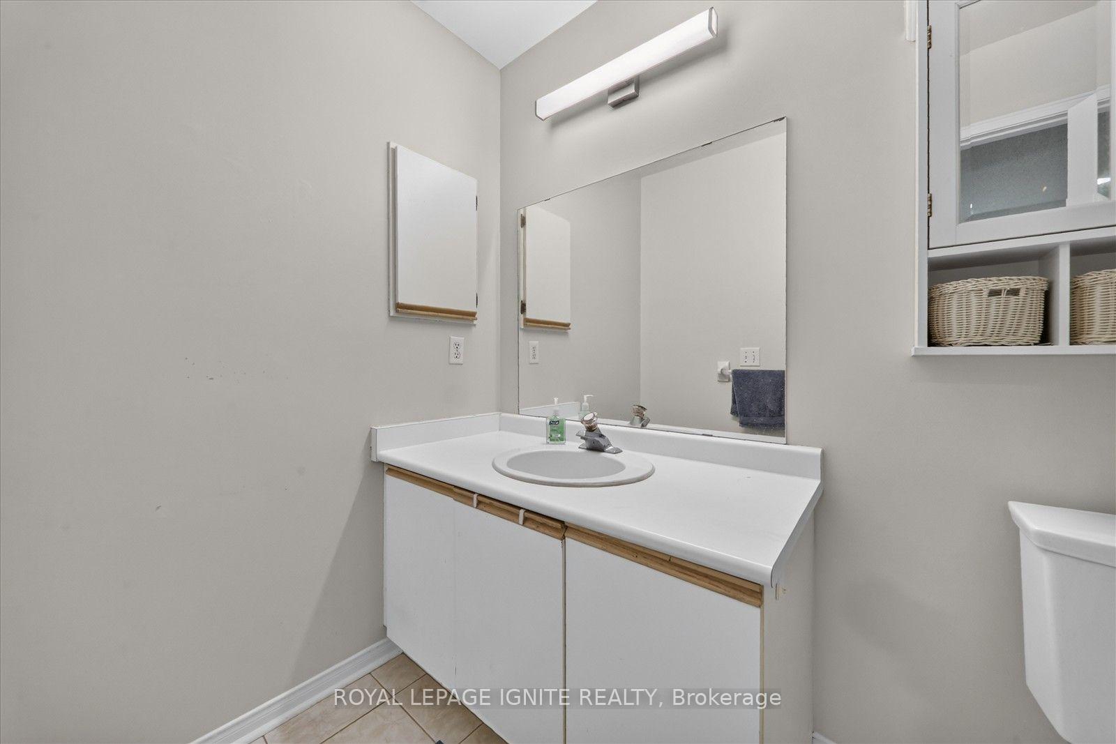 Photo 18 of Unit 51, 2 Sir Lou Drive, Brampton, Fletcher's Creek South — HOMEH