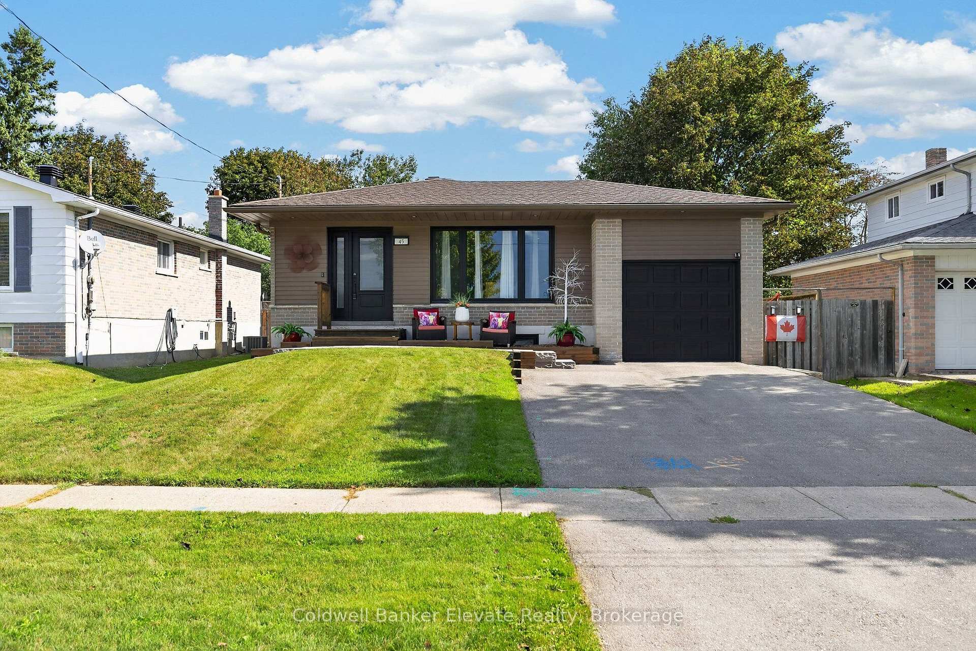 Photo 1 of 45 Faludon Drive, Halton Hills, Georgetown — HOMEH
