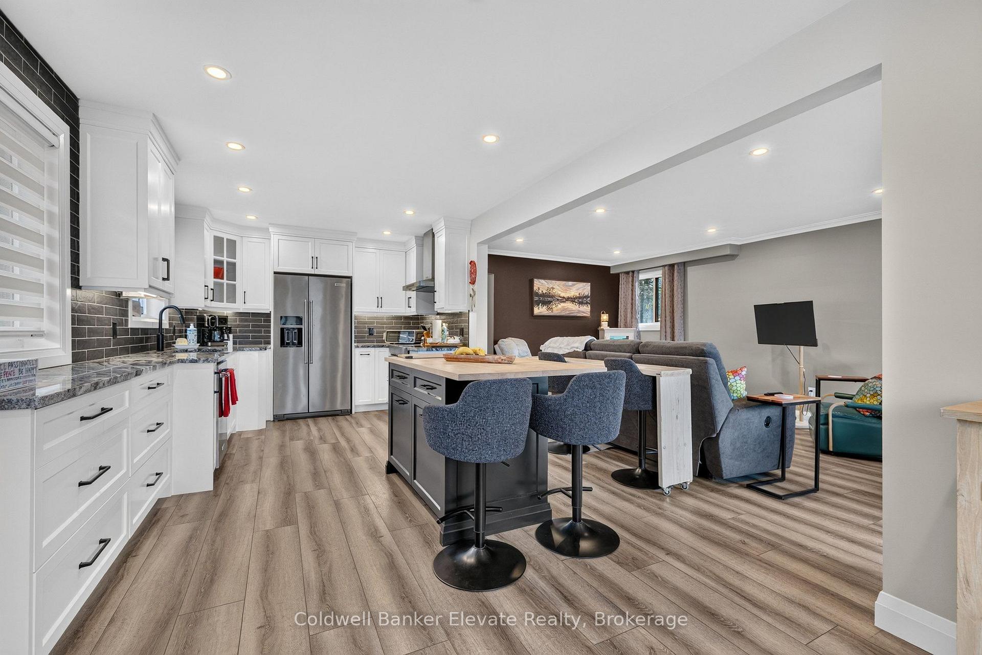 Photo 11 of 45 Faludon Drive, Halton Hills, Georgetown — HOMEH
