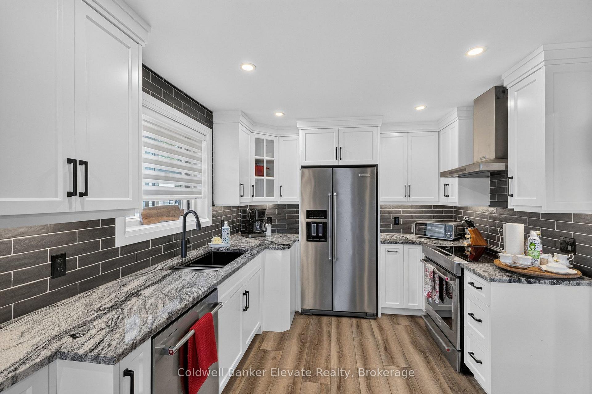 Photo 13 of 45 Faludon Drive, Halton Hills, Georgetown — HOMEH