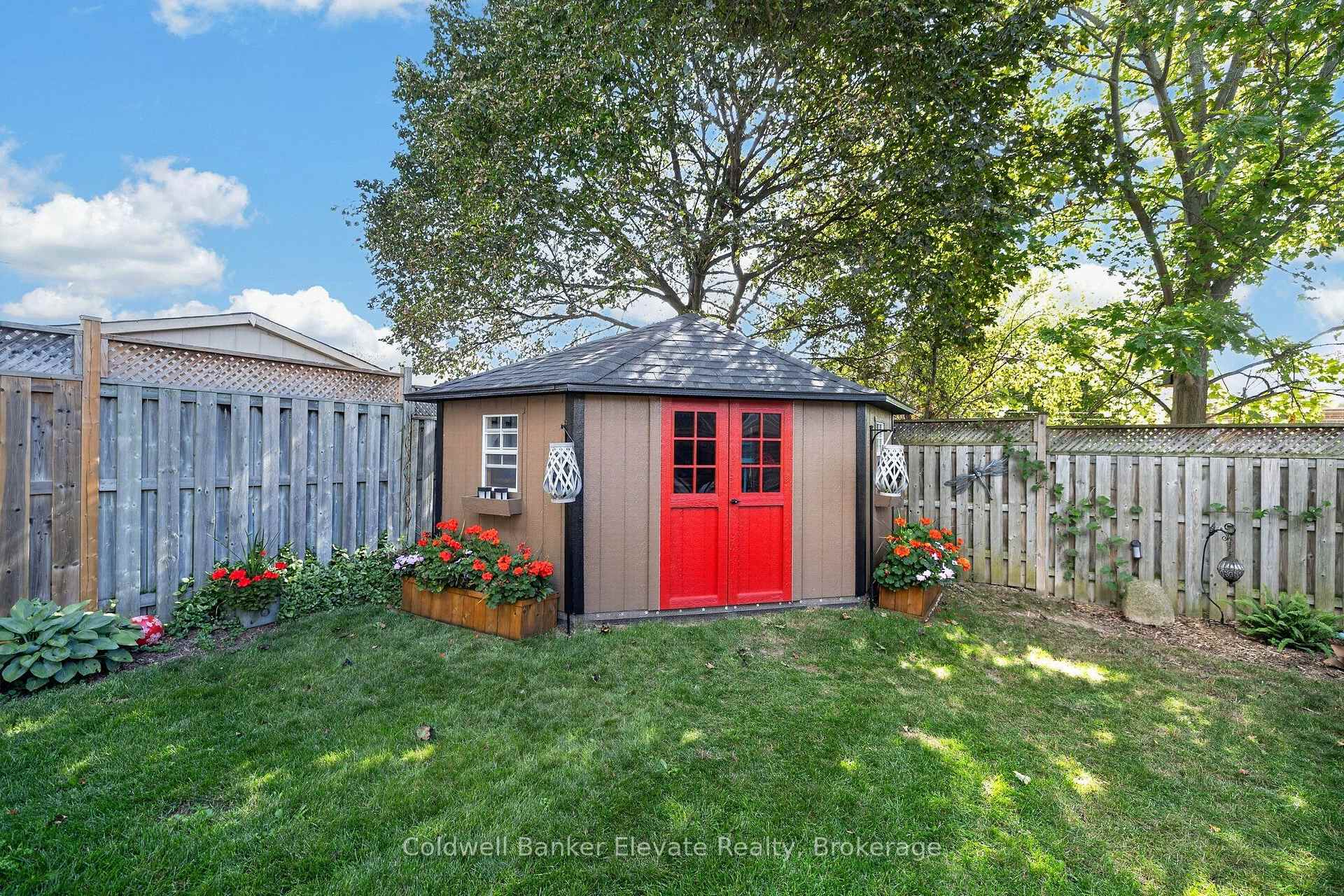 Photo 27 of 45 Faludon Drive, Halton Hills, Georgetown — HOMEH