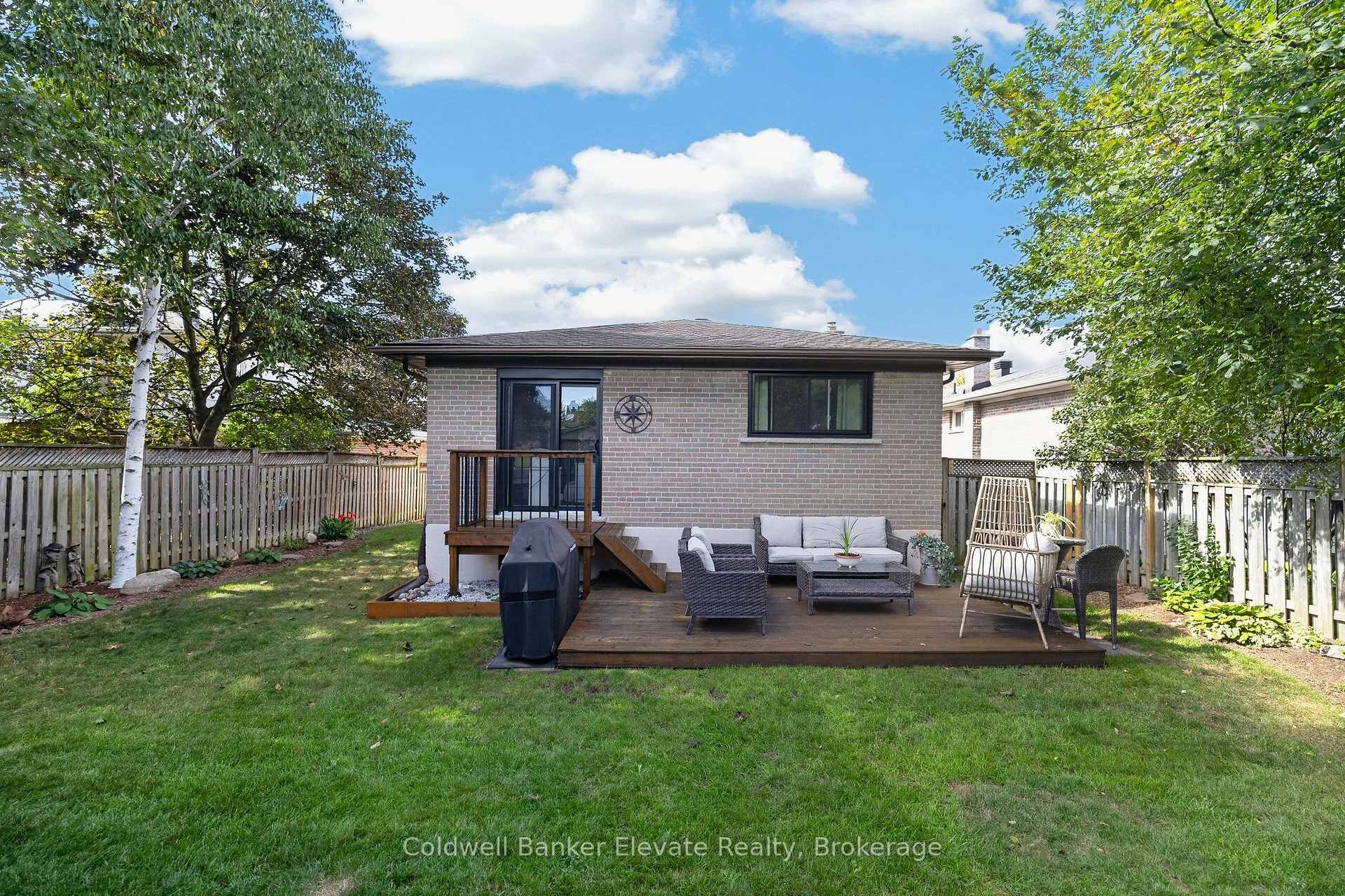 Photo 28 of 45 Faludon Drive, Halton Hills, Georgetown — HOMEH