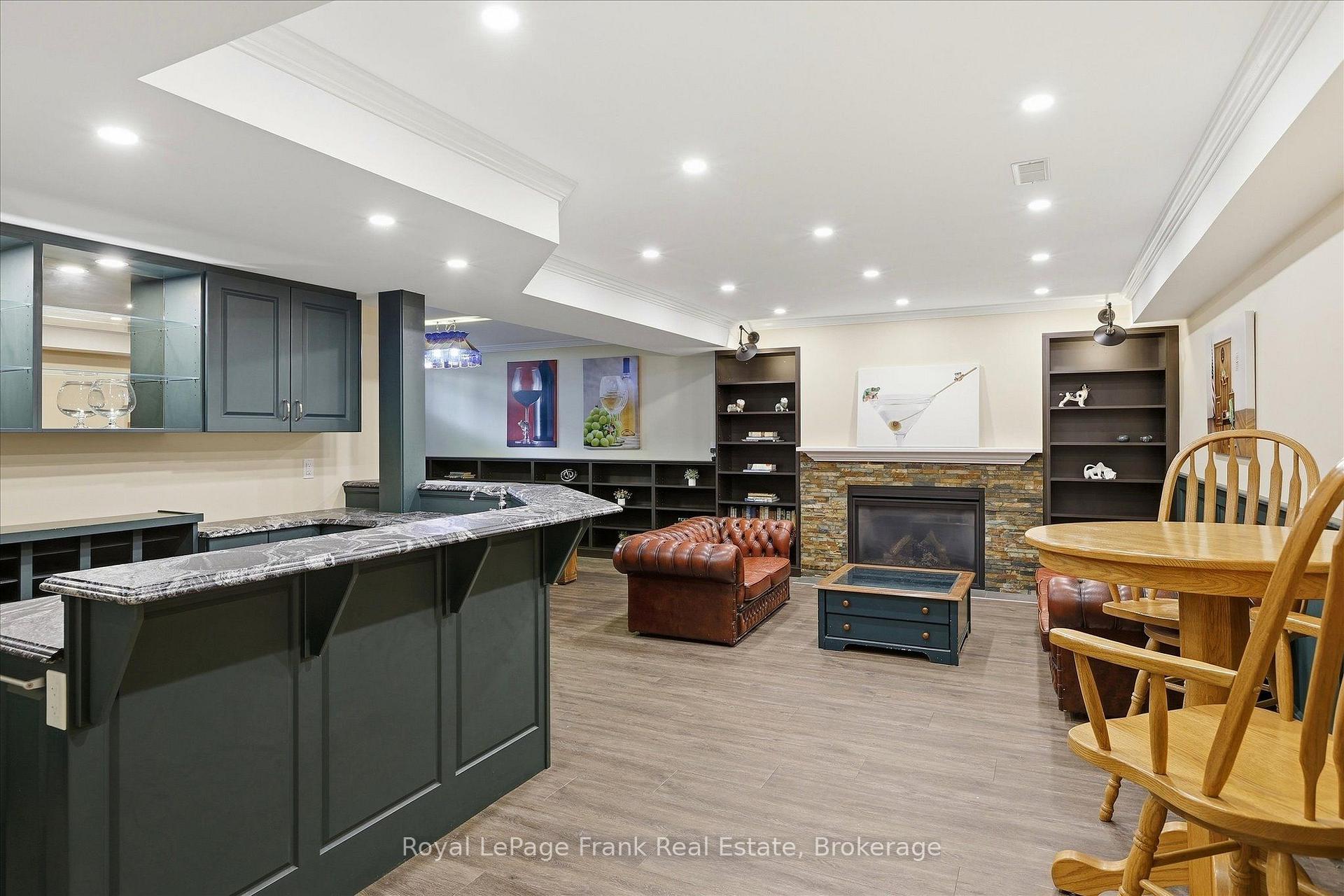 Photo 23 of Unit 35, 1121 Armour Road, Peterborough, Ashburnham Ward 4 — HOMEH