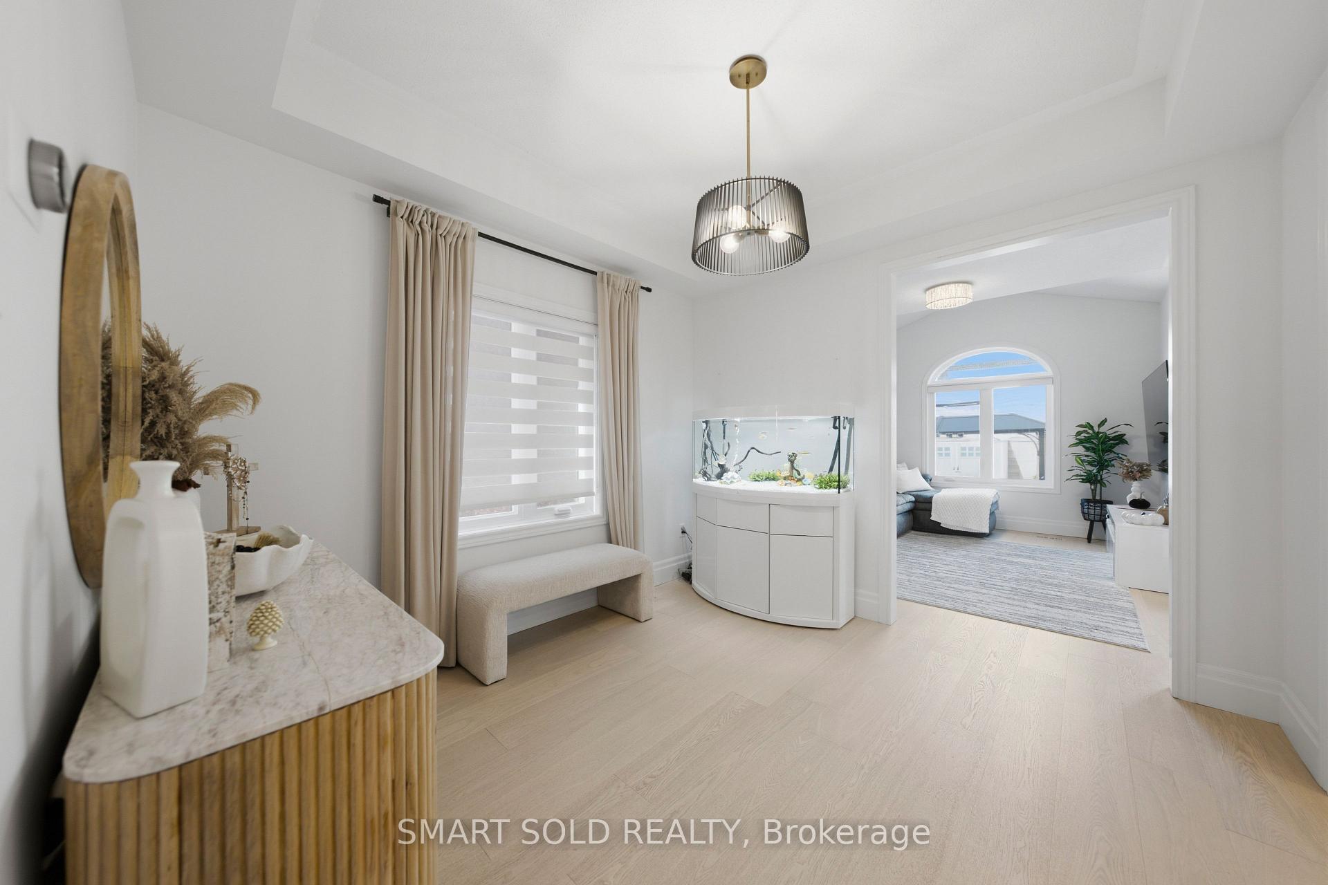 Photo 10 of 24 Andes Crescent, Vaughan, Vellore Village — HOMEH