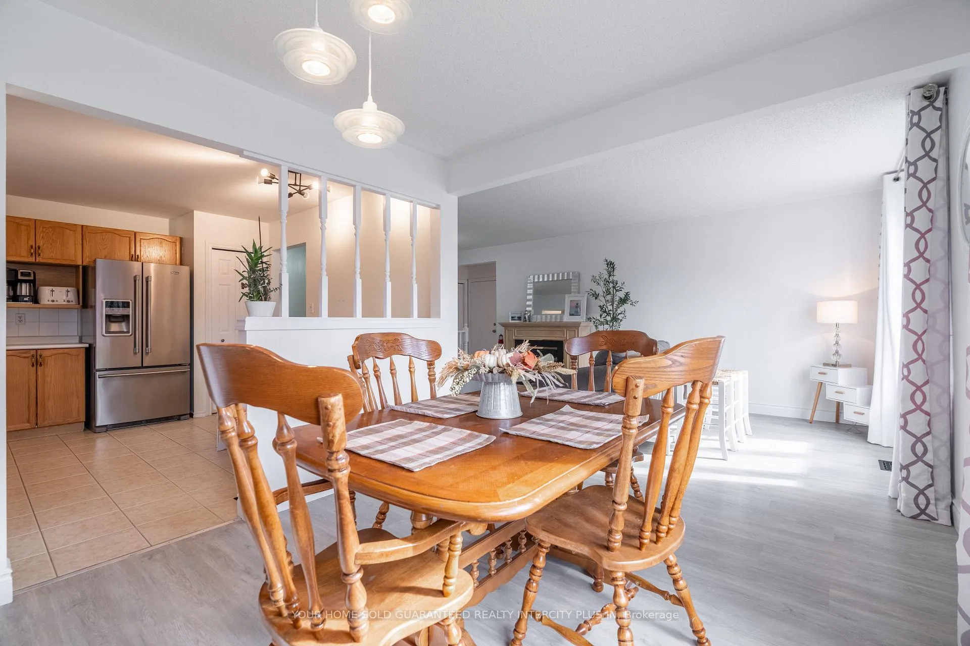 Photo 8 of 19 Windsor Drive, Brant, South Dumfries — HOMEH