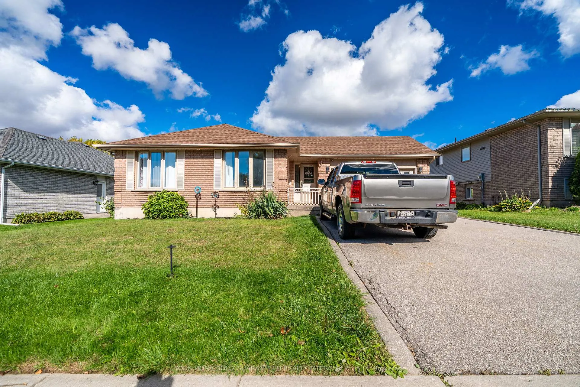 Photo 21 of 19 Windsor Drive, Brant, South Dumfries — HOMEH