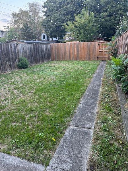 Photo 2 of 37 Gladstone Avenue, Hamilton, St. Clair — HOMEH