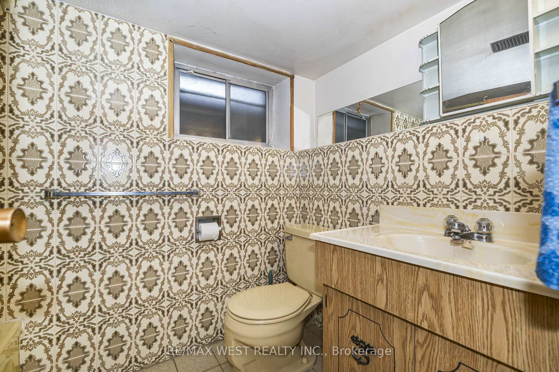 Photo 21 of 257 Delaware Avenue, Toronto, Dovercourt-Wallace Emerson-Junction — HOMEH