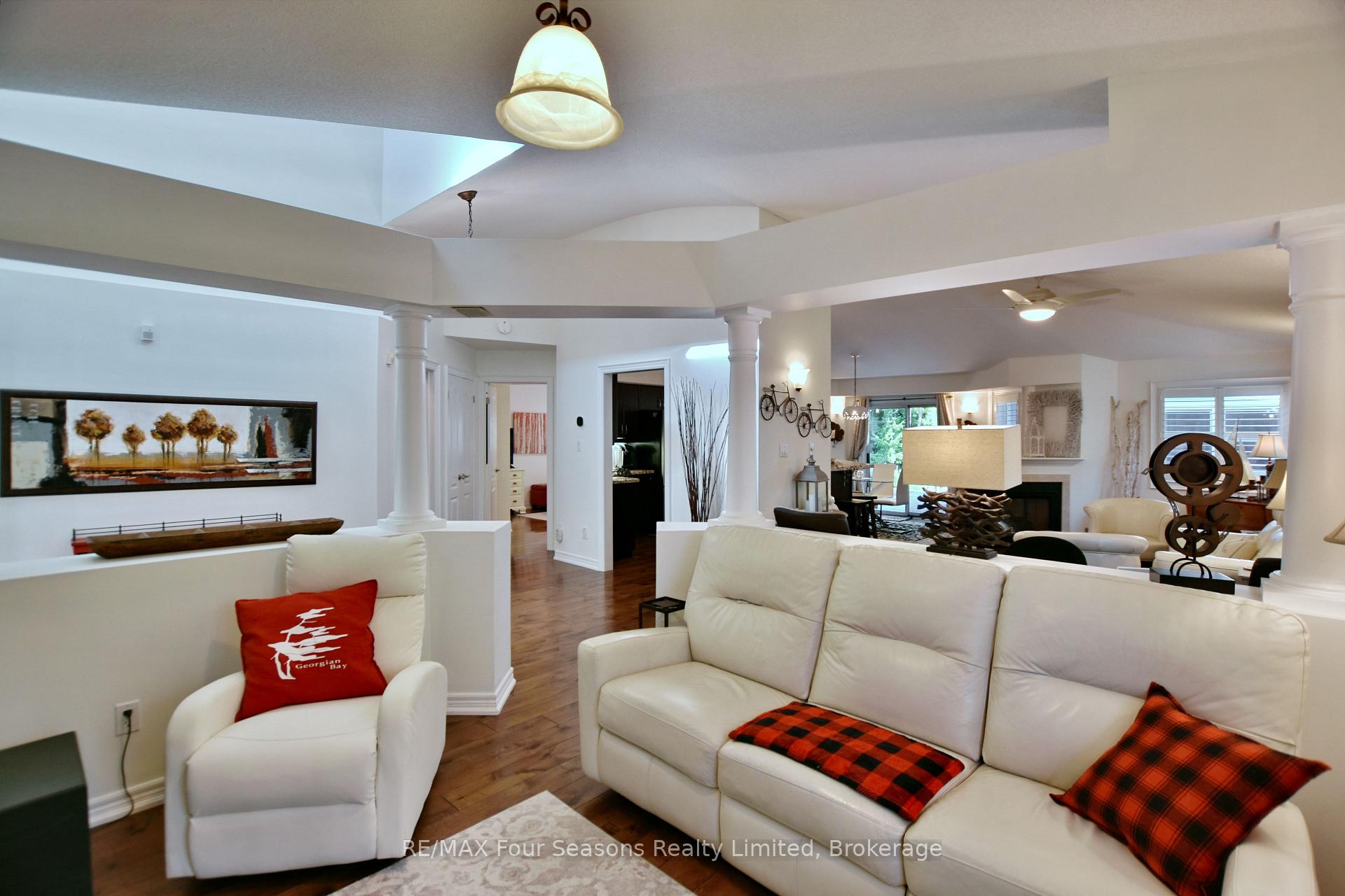 Photo 13 of 32 Nettleton Court, Collingwood — HOMEH