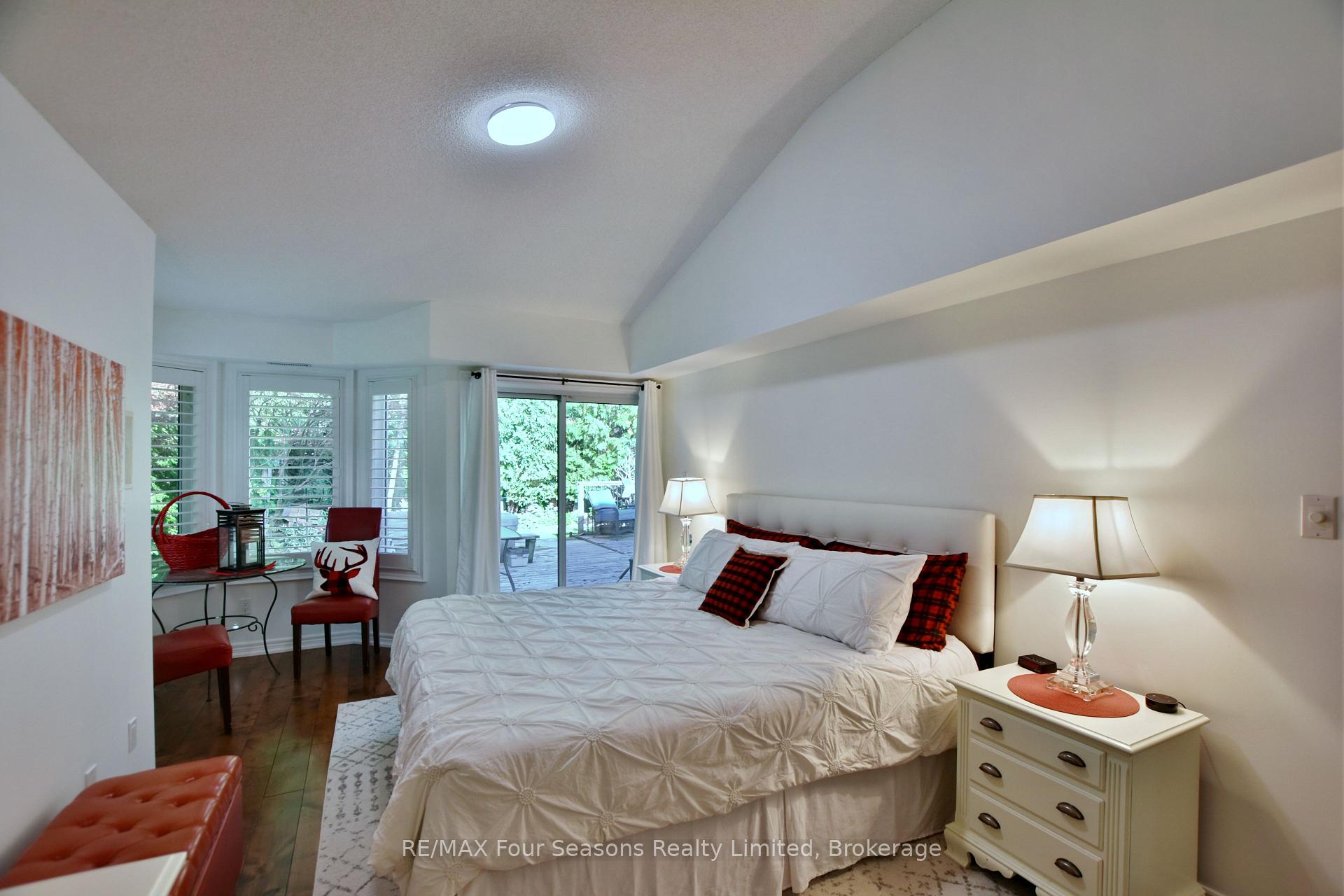 Photo 17 of 32 Nettleton Court, Collingwood — HOMEH