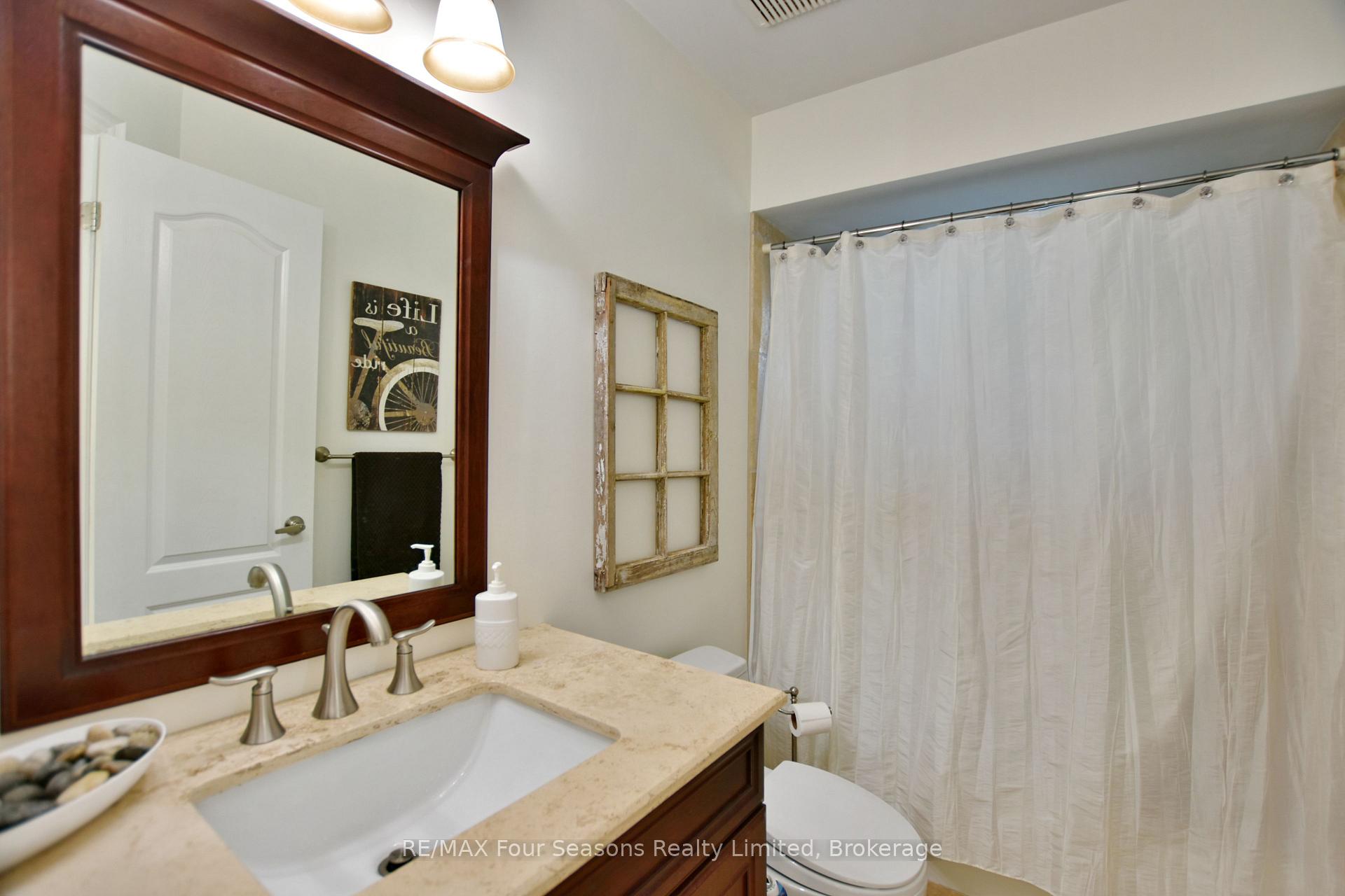 Photo 23 of 32 Nettleton Court, Collingwood — HOMEH