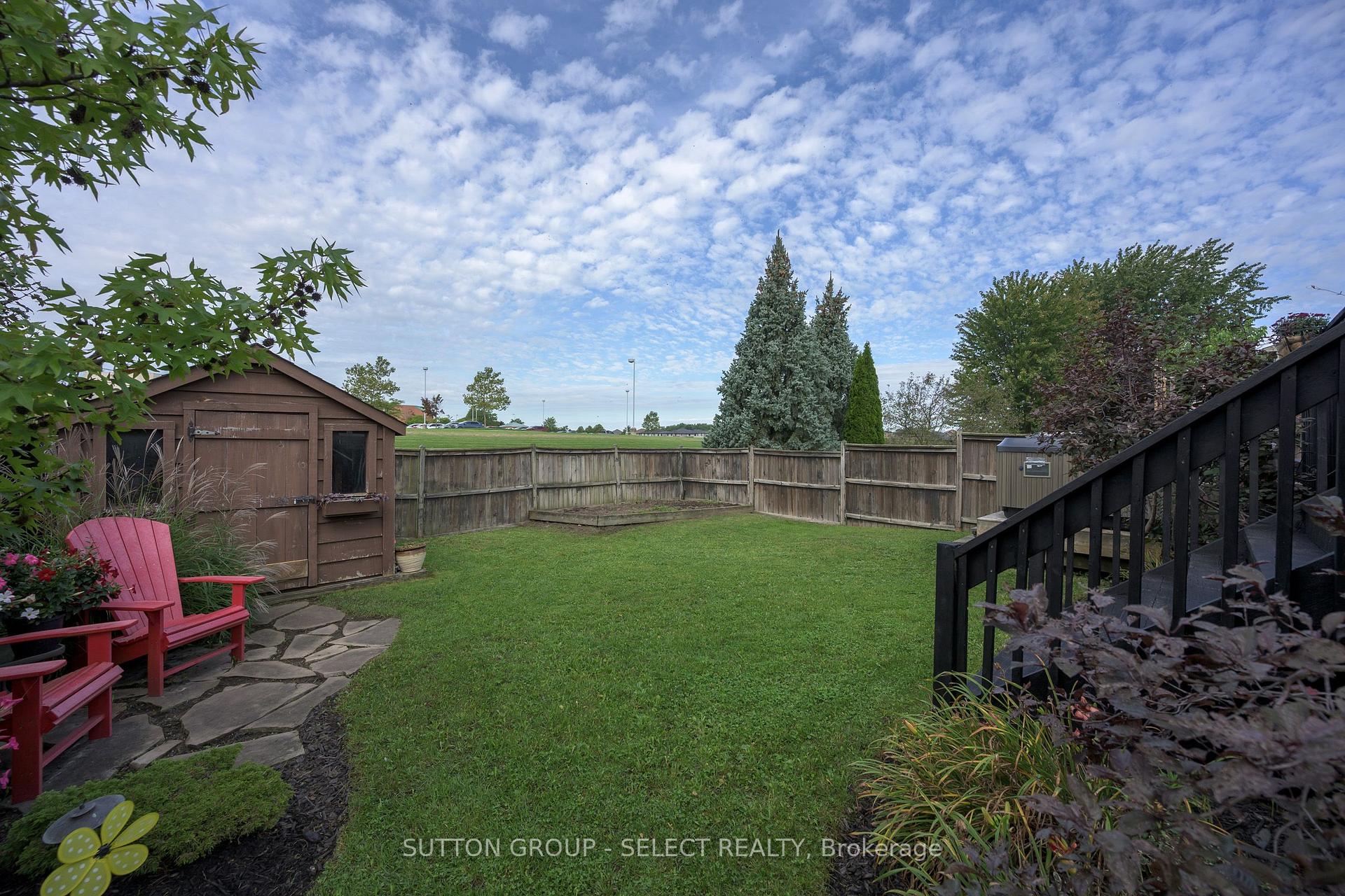 Photo 4 of 1706 Bayswater Crescent, London, North E — HOMEH