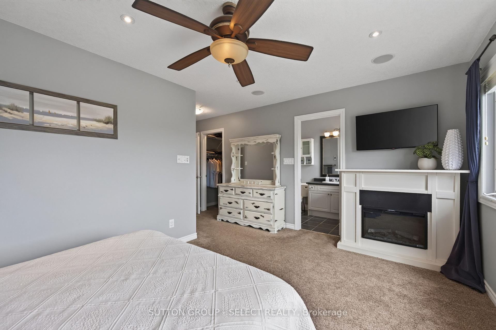 Photo 15 of 1706 Bayswater Crescent, London, North E — HOMEH