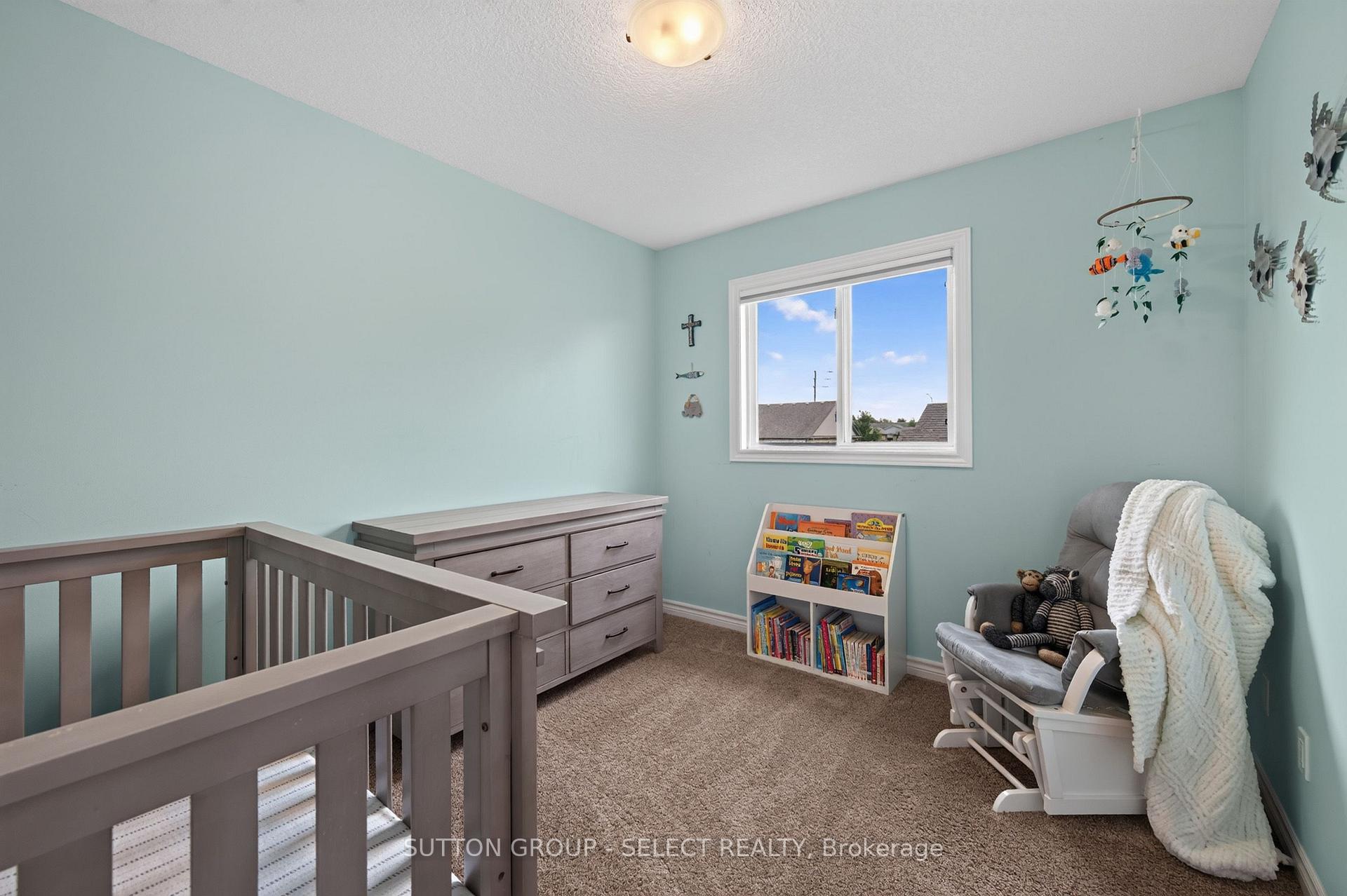 Photo 18 of 1706 Bayswater Crescent, London, North E — HOMEH