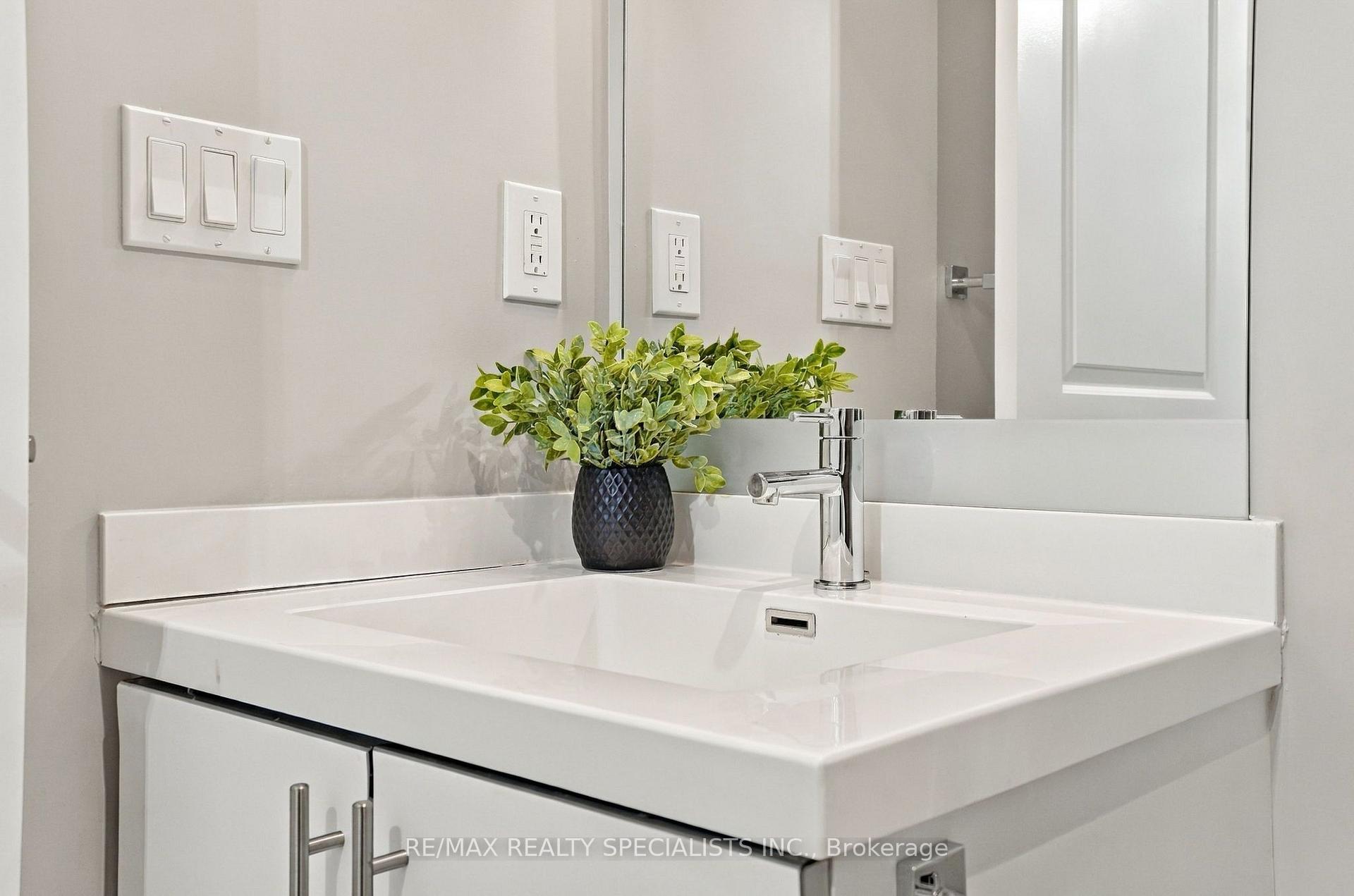 Photo 21 of Unit 313, 65 Speers Road, Oakville, Central — HOMEH