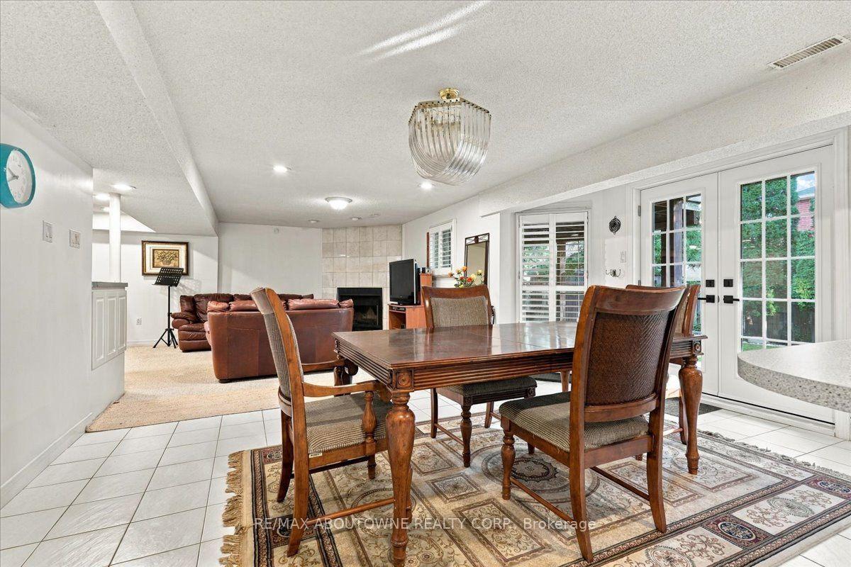 Photo 2 of Unit Lower, 1374 Heritage Way, Oakville, Glen Abbey — HOMEH