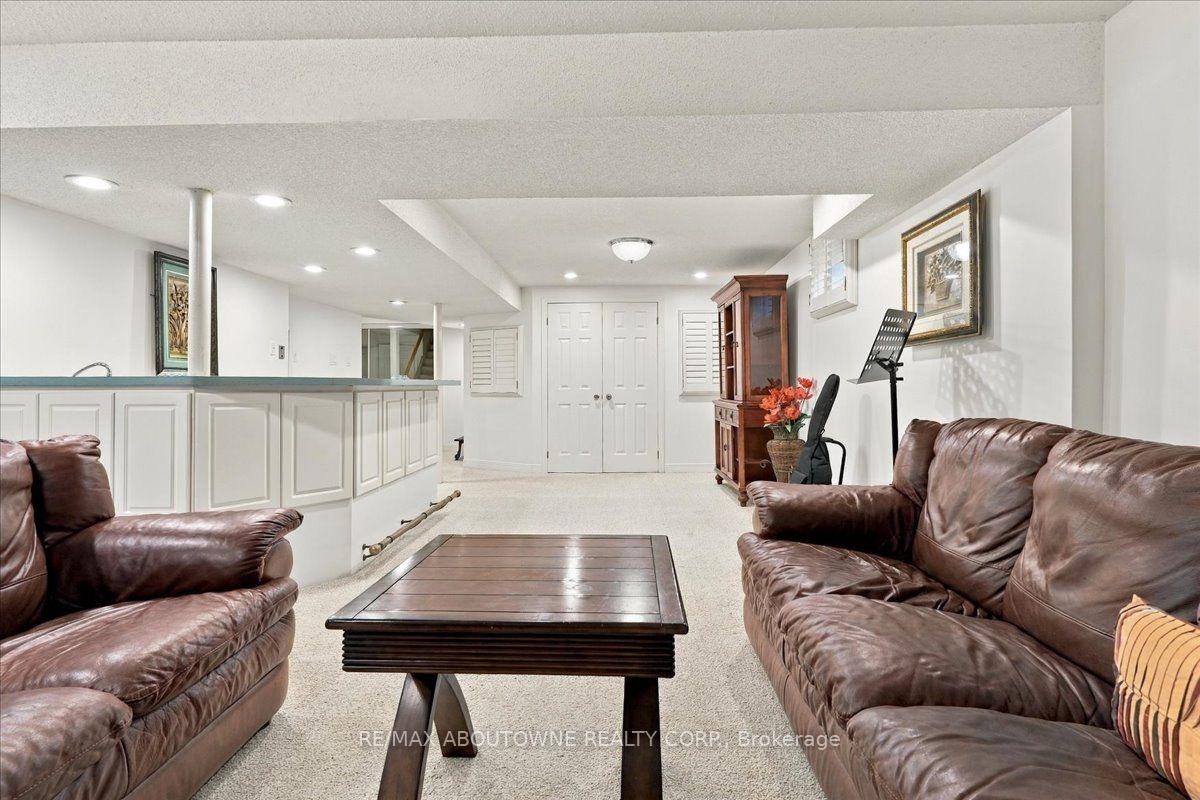 Photo 3 of Unit Lower, 1374 Heritage Way, Oakville, Glen Abbey — HOMEH