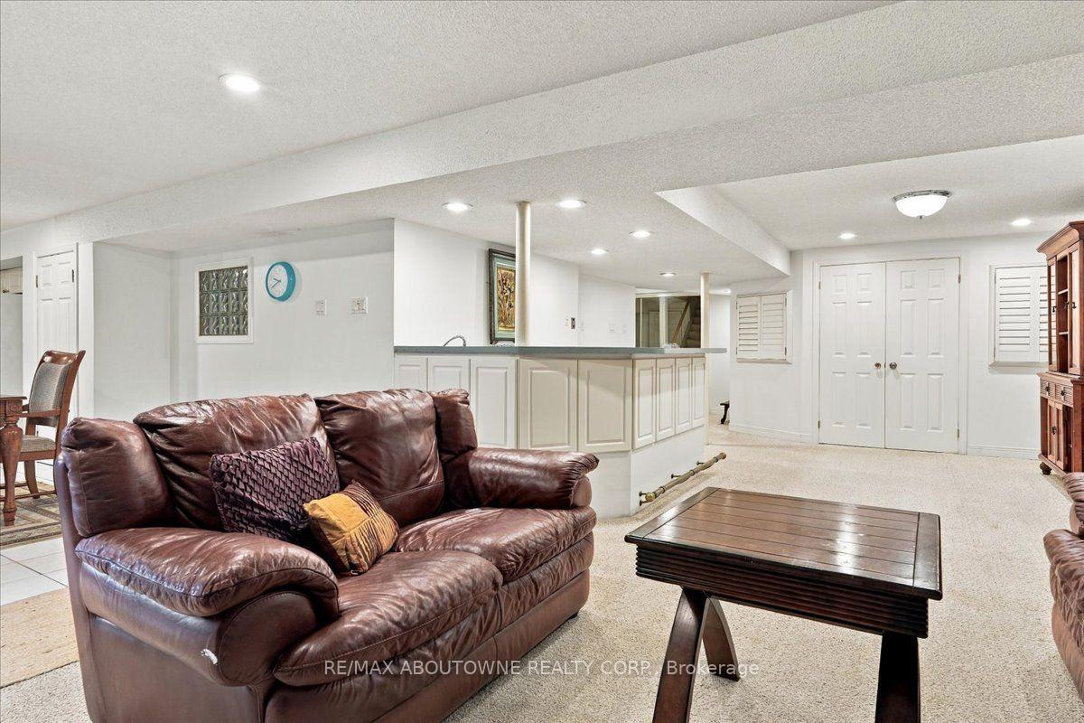Photo 7 of Unit Lower, 1374 Heritage Way, Oakville, Glen Abbey — HOMEH