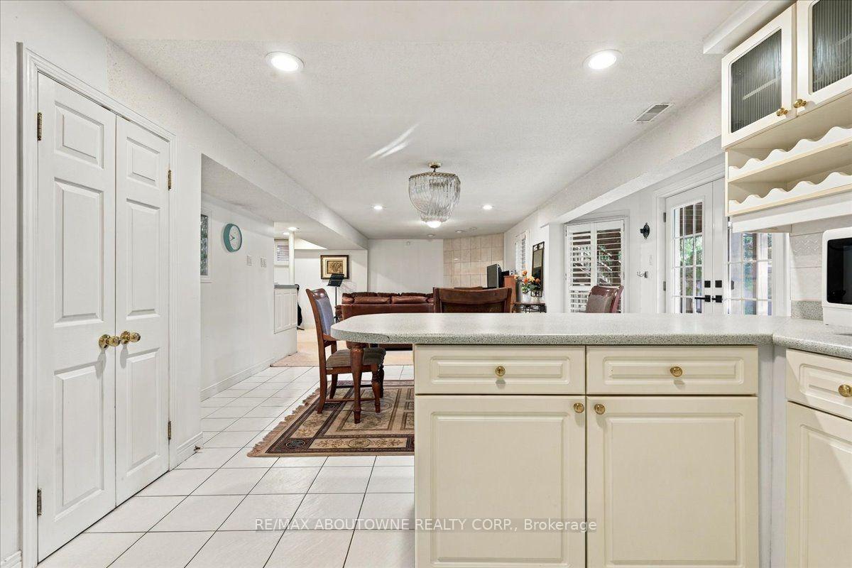 Photo 15 of Unit Lower, 1374 Heritage Way, Oakville, Glen Abbey — HOMEH