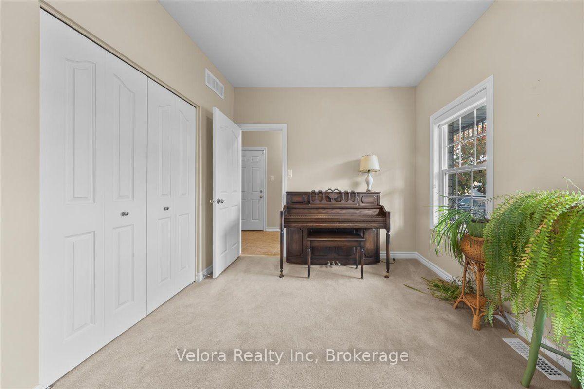 Photo 12 of 199 Hartsmere Drive, Ottawa, Stittsville (South) — HOMEH