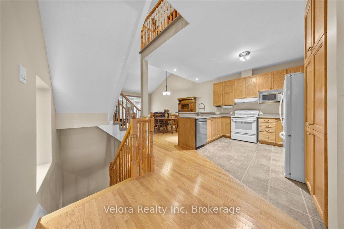 Photo 13 of 199 Hartsmere Drive, Ottawa, Stittsville (South) — HOMEH