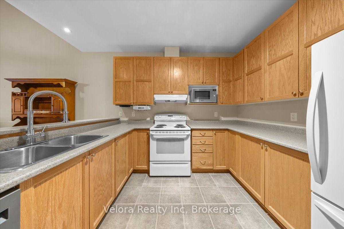 Photo 16 of 199 Hartsmere Drive, Ottawa, Stittsville (South) — HOMEH