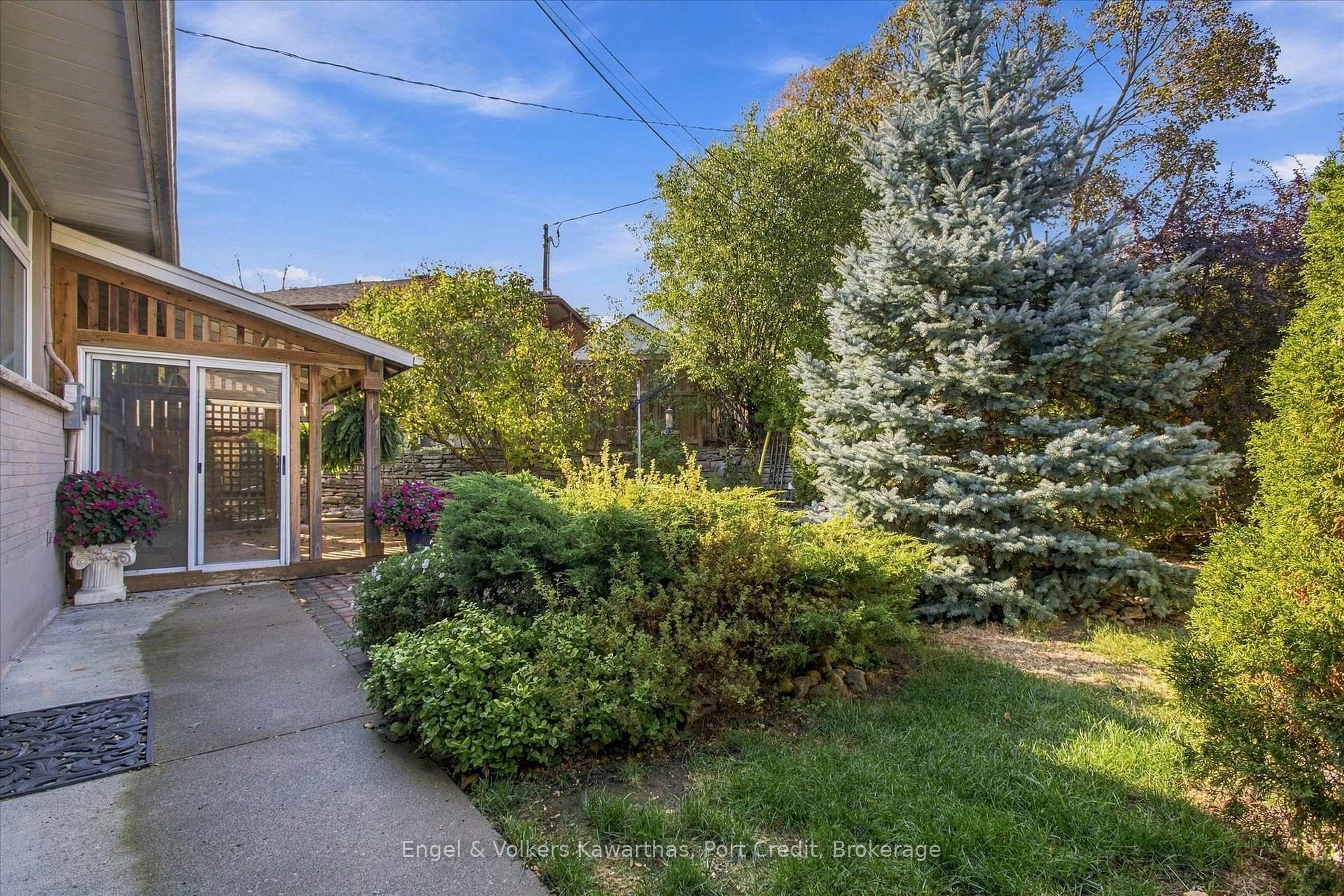 Photo 41 of 1331 Gordon Avenue, Peterborough, Town Ward 3 — HOMEH