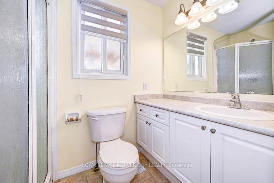 Photo 15 of 419 Tealby Crescent, Waterloo, Colonial Acres — HOMEH