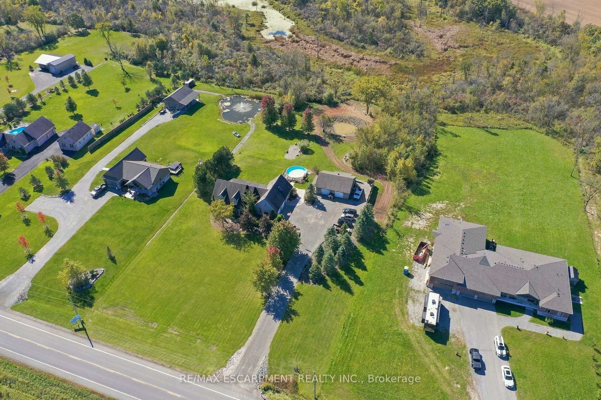 Photo of 860 Regional Road 27