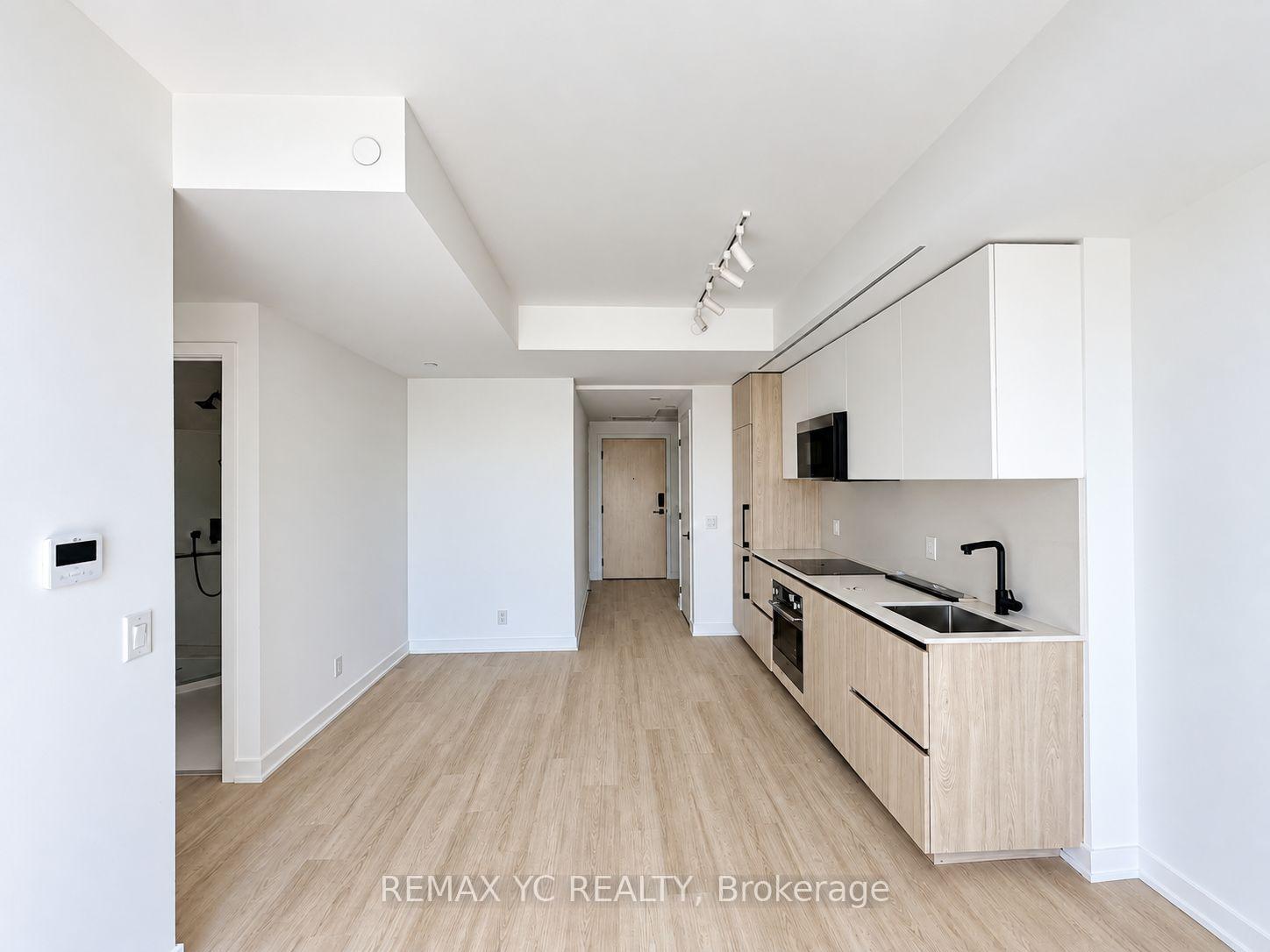 Photo 2 of Unit 308, 699 Sheppard Avenue E, North York, Bayview Village — HOMEH