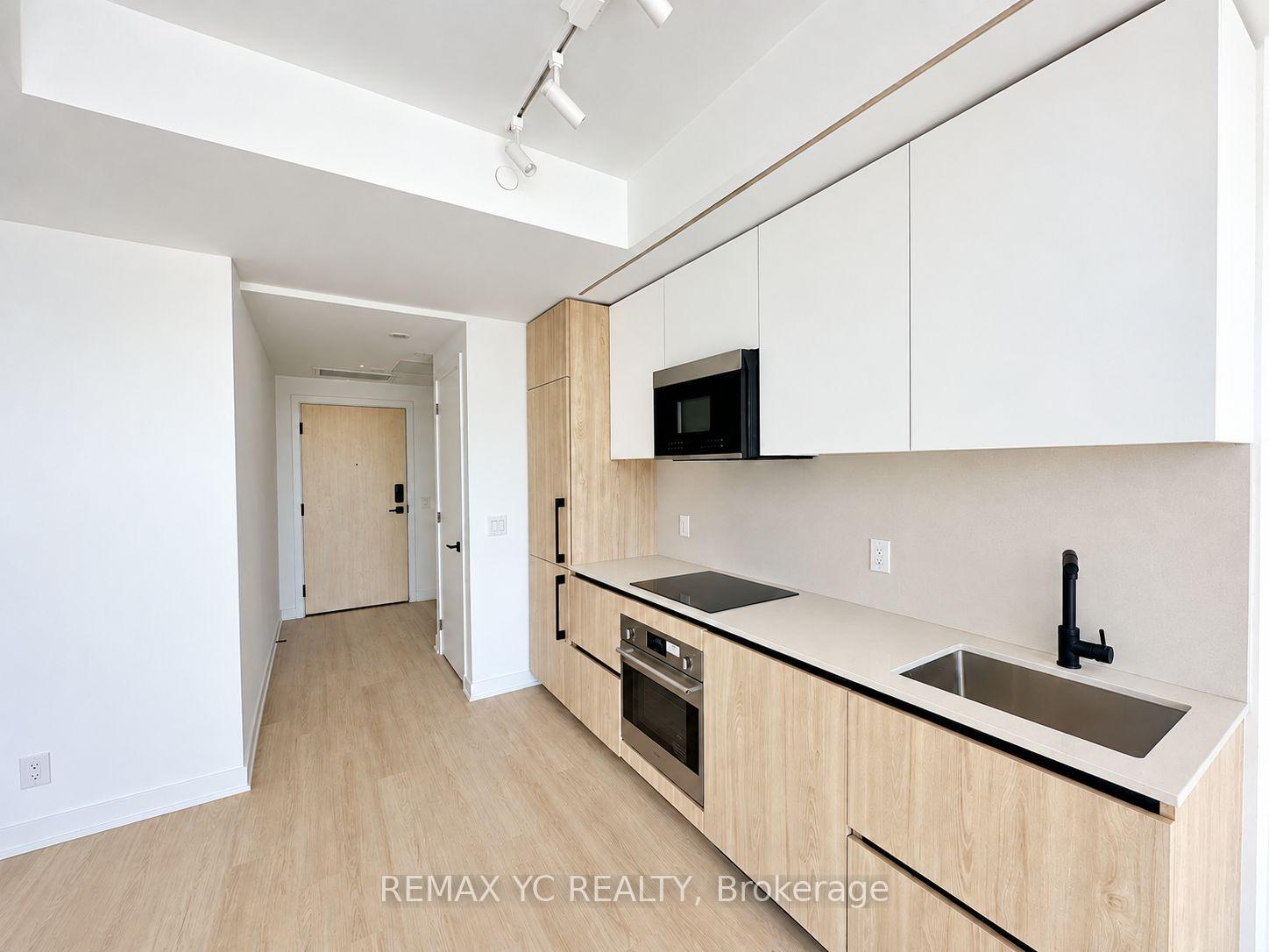 Photo 3 of Unit 308, 699 Sheppard Avenue E, North York, Bayview Village — HOMEH