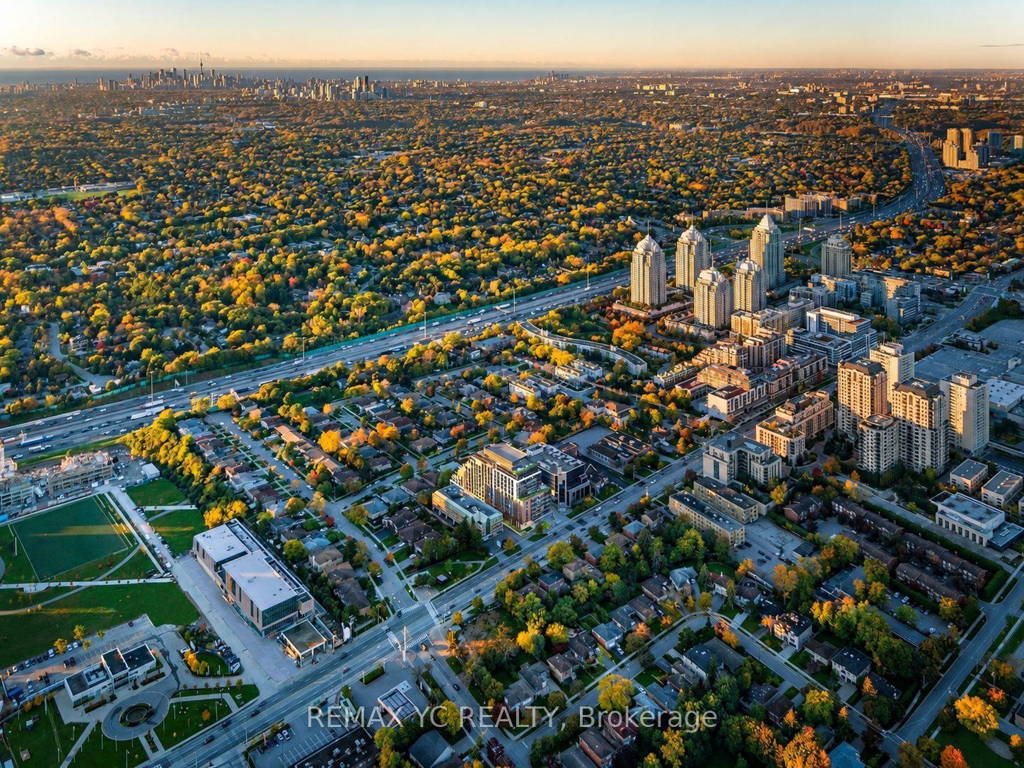 Photo 11 of Unit 308, 699 Sheppard Avenue E, North York, Bayview Village — HOMEH