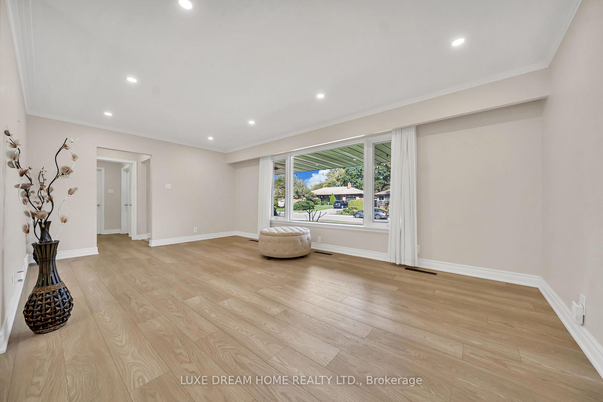 Photo 12 of 834 Law Street, Oshawa, Centennial — HOMEH