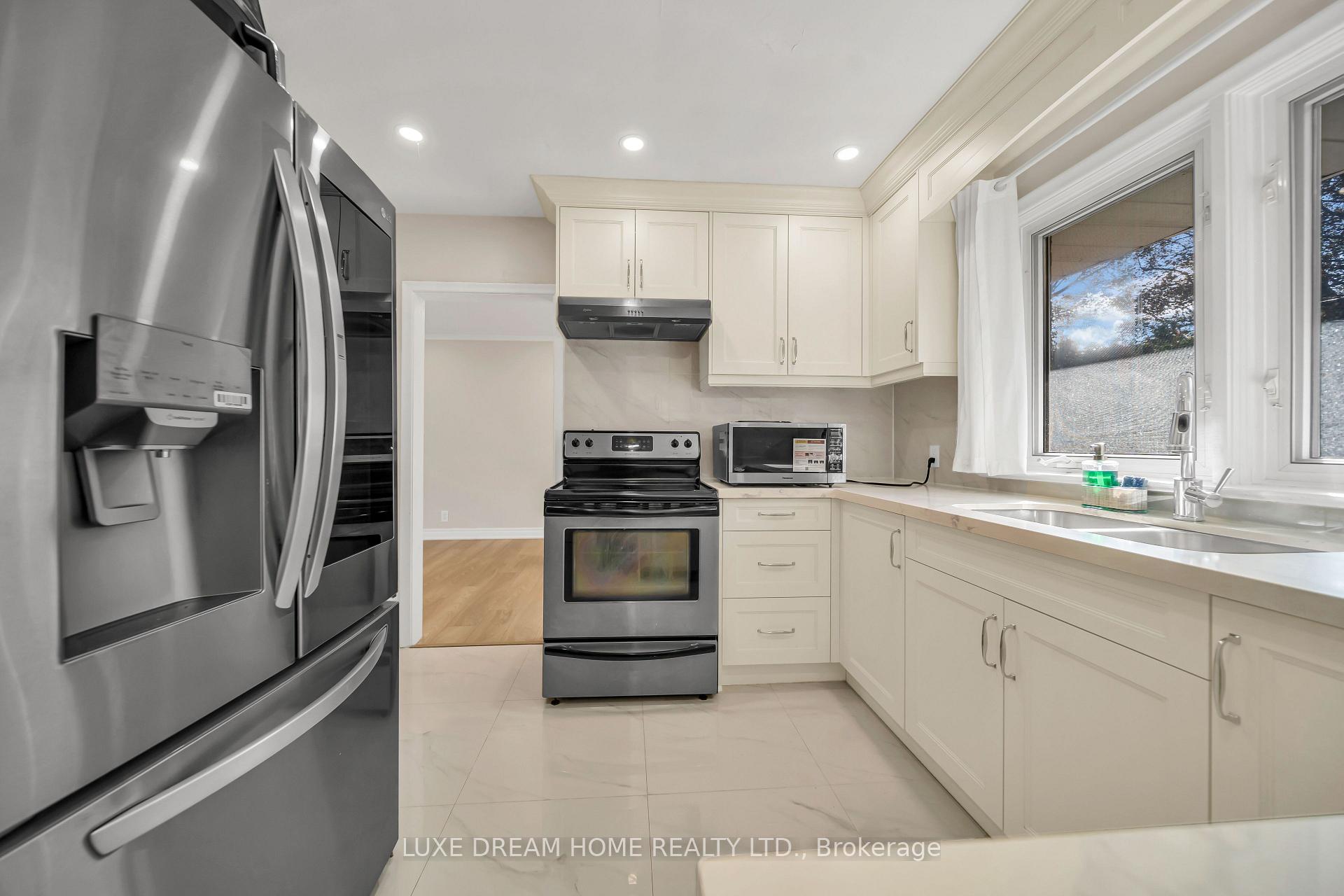 Photo 16 of 834 Law Street, Oshawa, Centennial — HOMEH