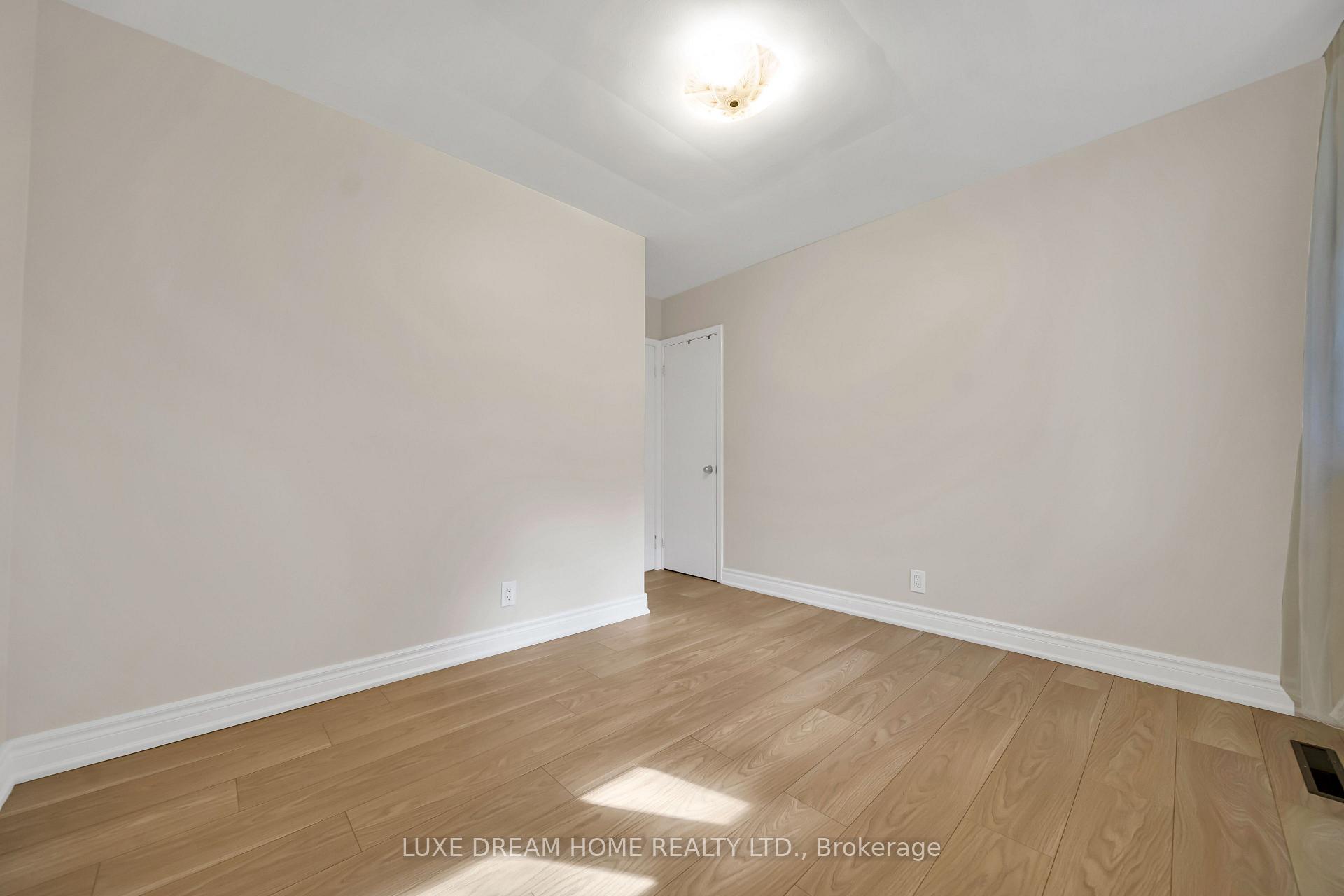 Photo 25 of 834 Law Street, Oshawa, Centennial — HOMEH