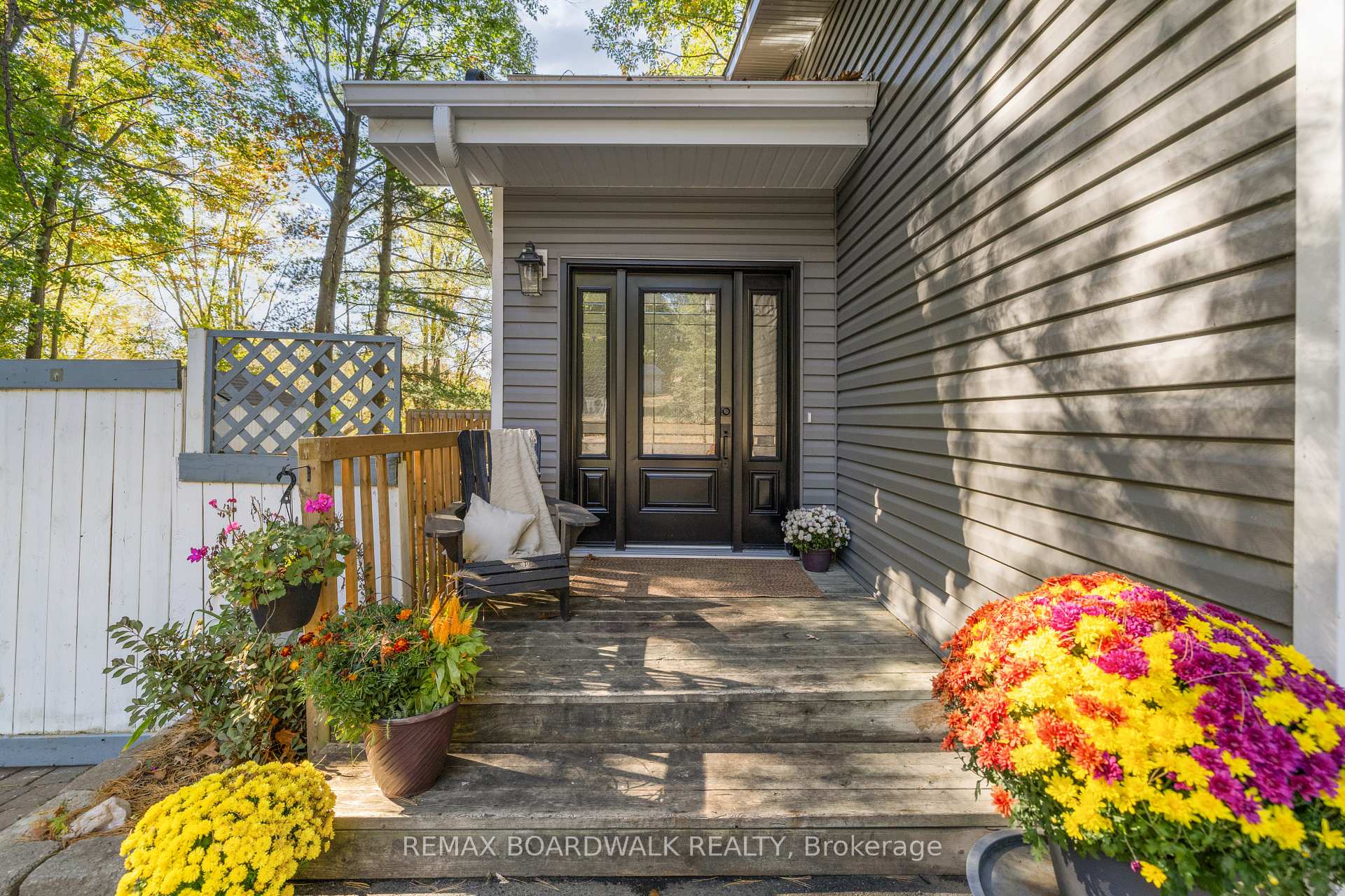 Photo 6 of 1312 Bayview Drive, Ottawa, Constance Bay — HOMEH