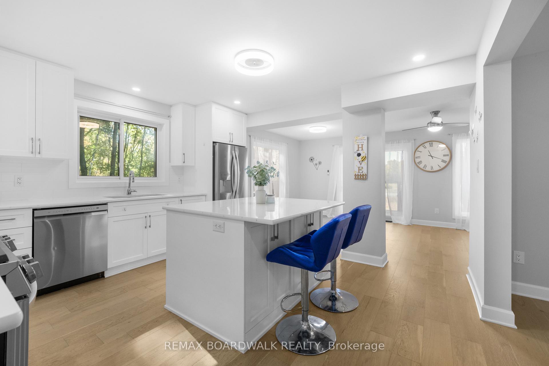 Photo 15 of 1312 Bayview Drive, Ottawa, Constance Bay — HOMEH
