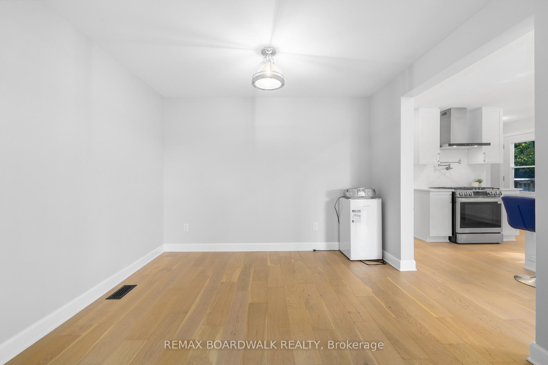 Photo 24 of 1312 Bayview Drive, Ottawa, Constance Bay — HOMEH