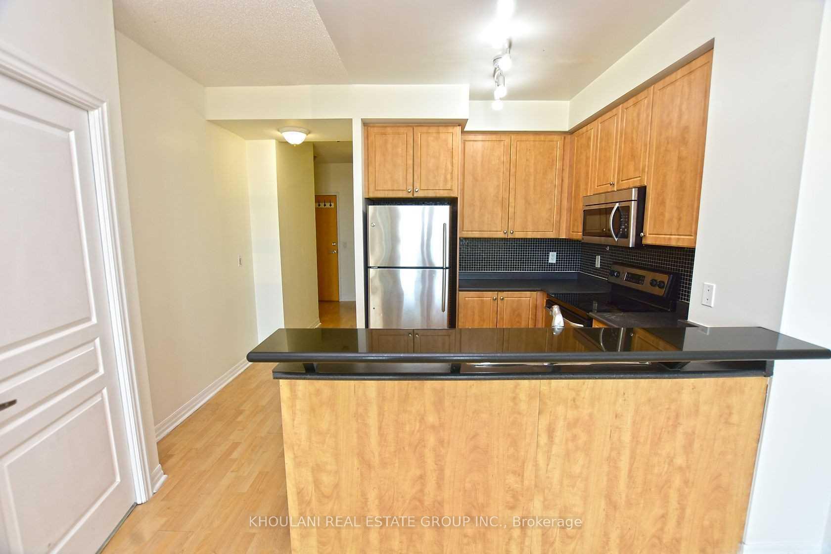 Photo 4 of Unit 2201, 220 Burnhamthorpe Road, Mississauga, City Centre — HOMEH