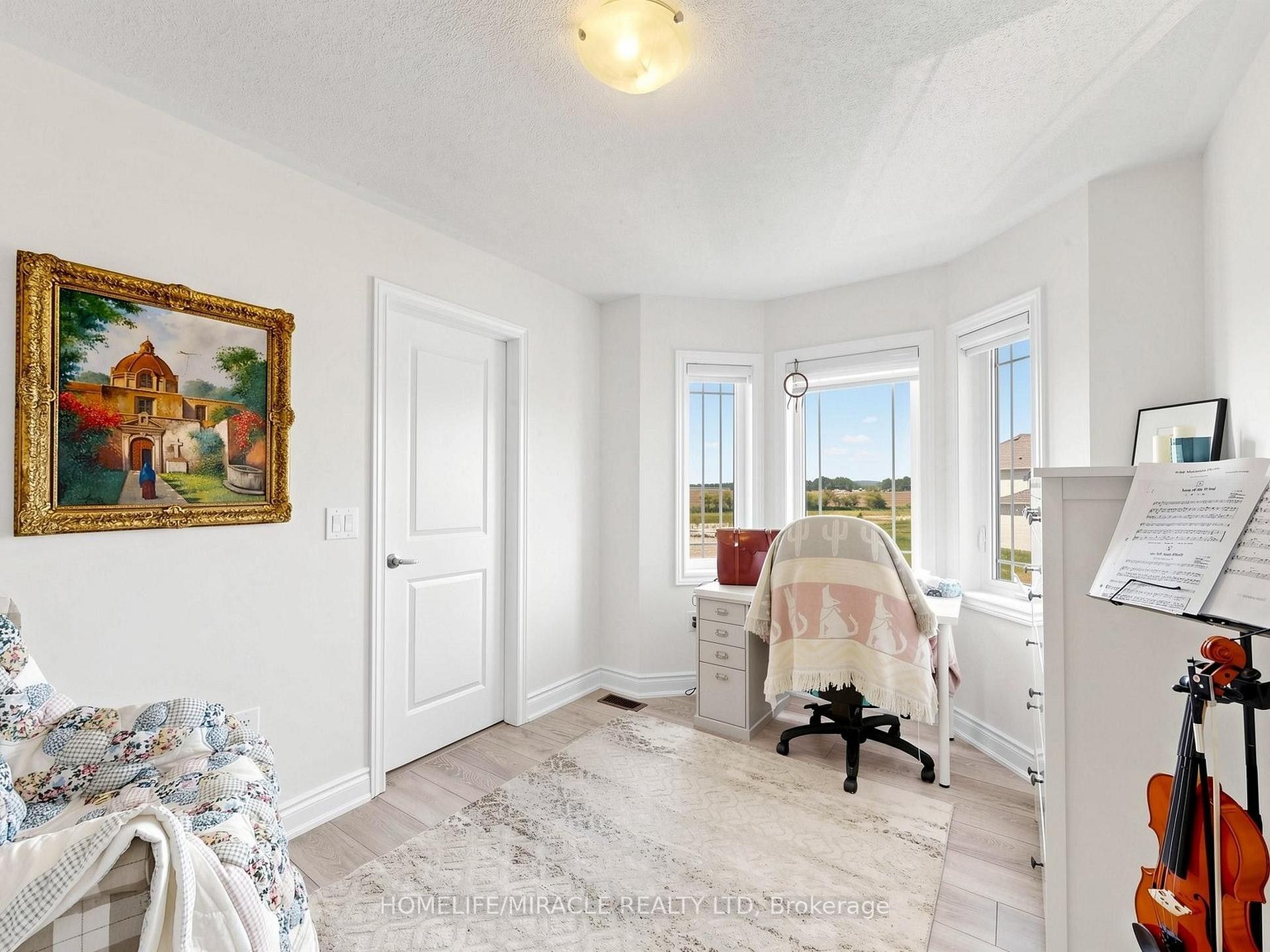 Photo 20 of 60 Season Crescent, Wasaga Beach — HOMEH