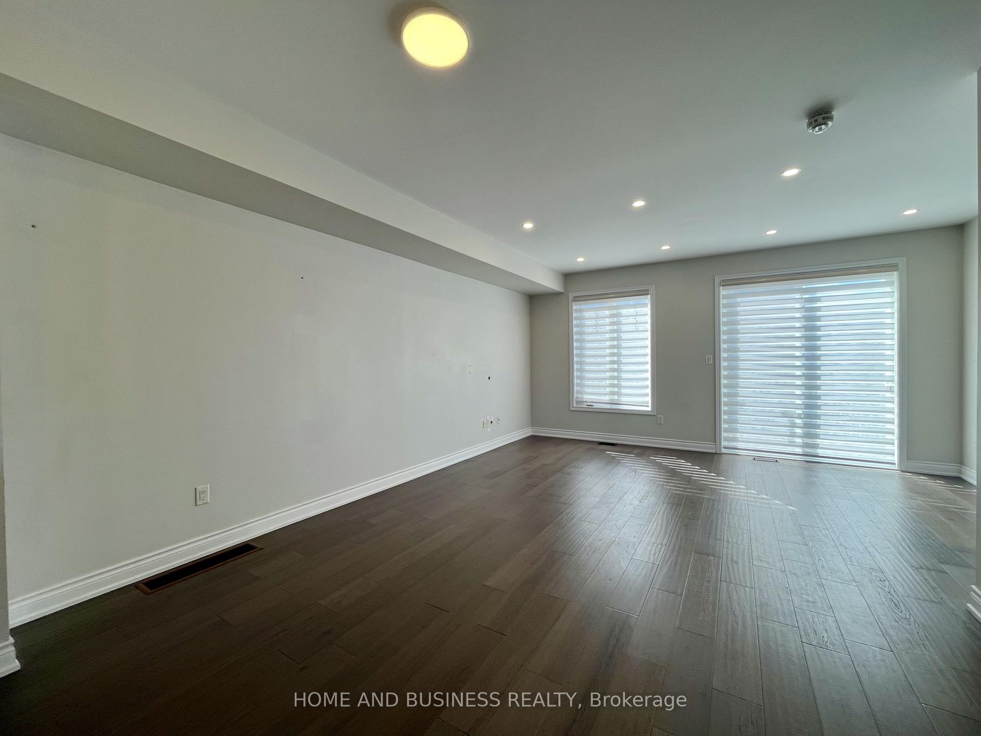 Photo 5 of 27 Walters Lane, Grimsby, Grimsby Beach — HOMEH