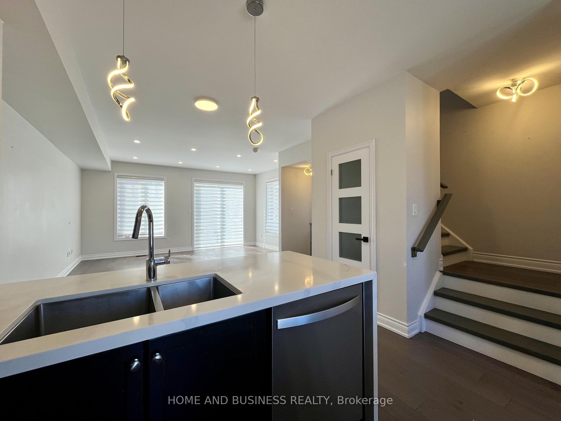 Photo 10 of 27 Walters Lane, Grimsby, Grimsby Beach — HOMEH