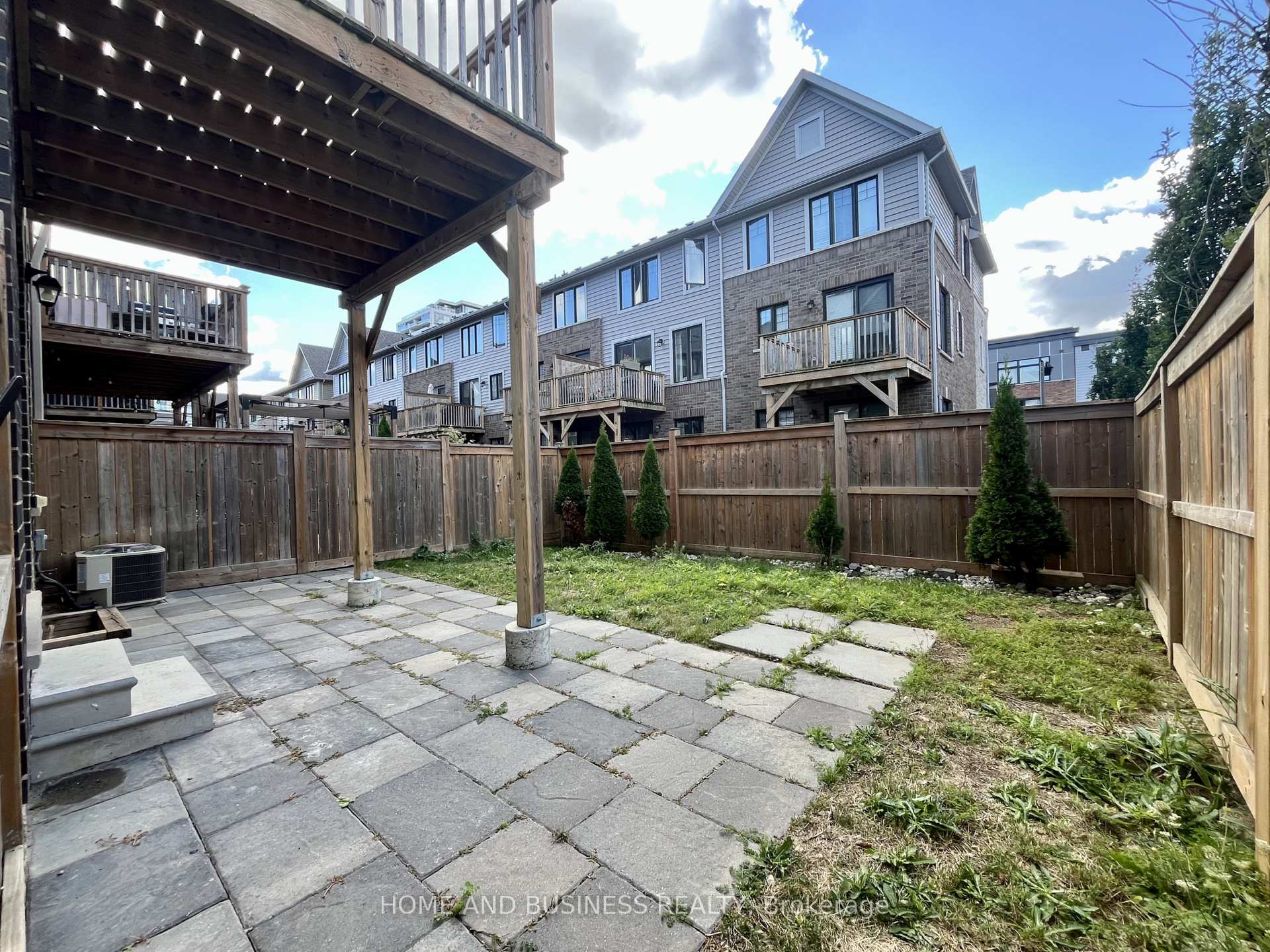 Photo 37 of 27 Walters Lane, Grimsby, Grimsby Beach — HOMEH