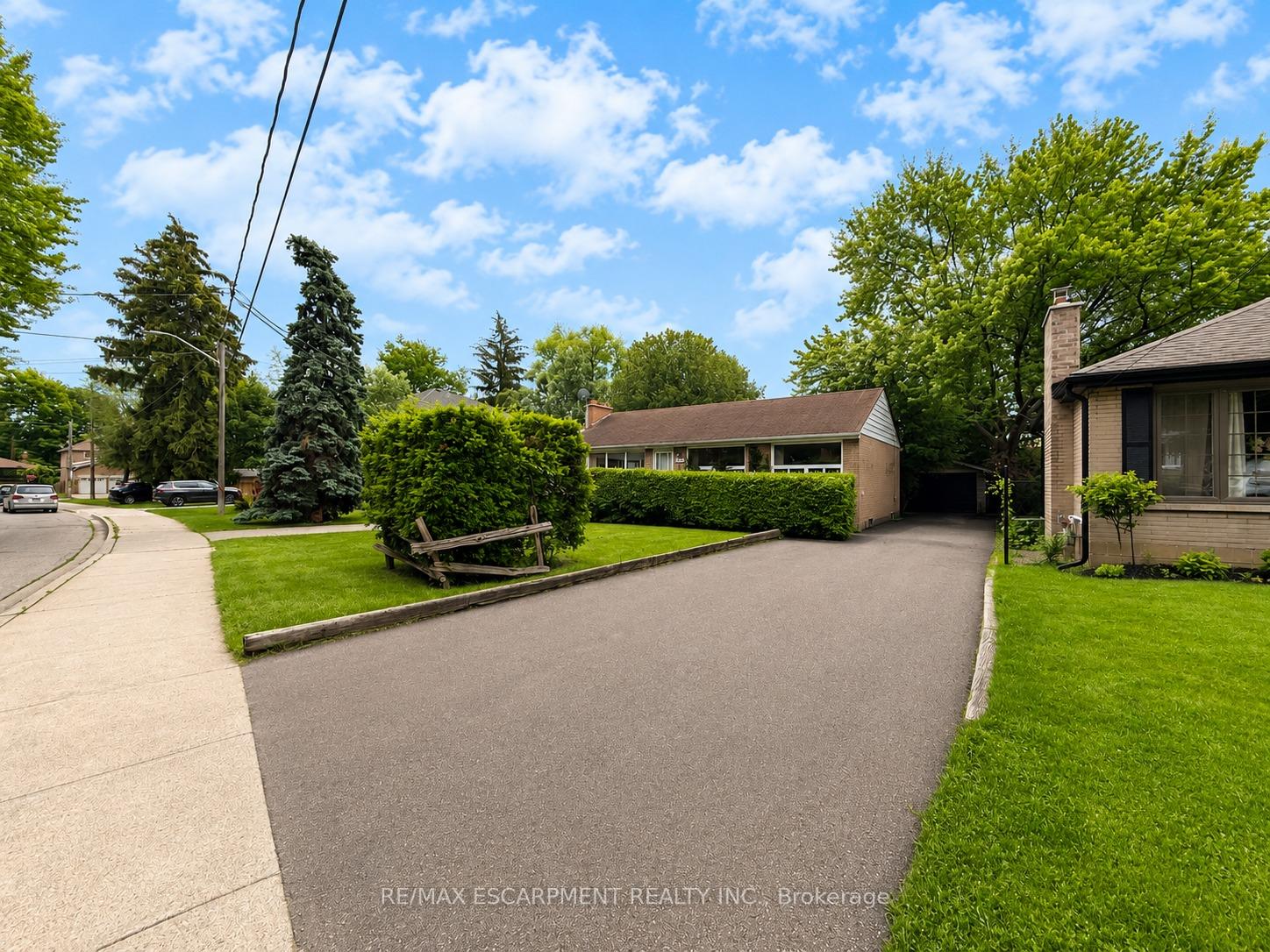 Photo 2 of 1214 Argreen Road, Mississauga, Mineola — HOMEH