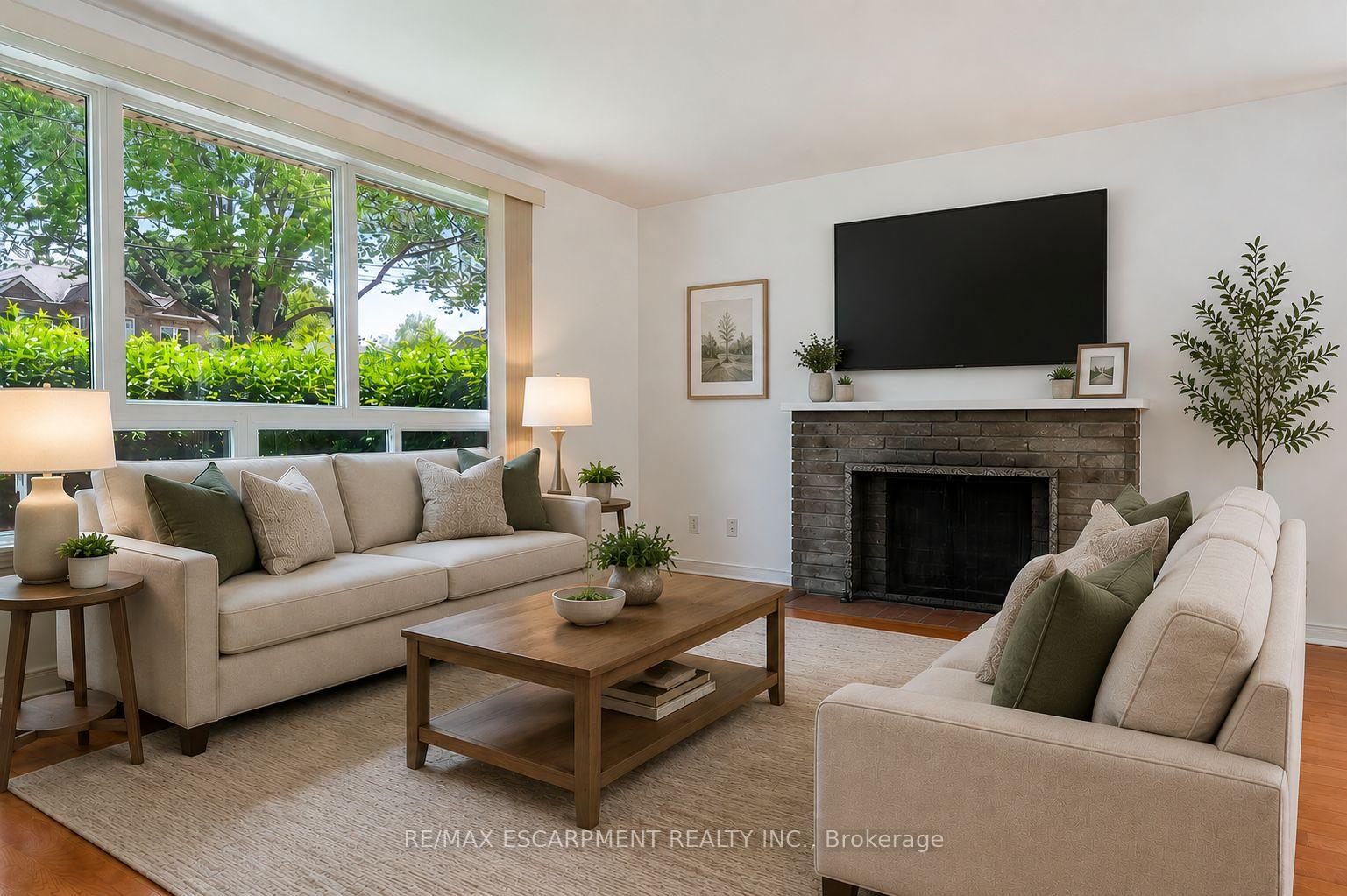 Photo 4 of 1214 Argreen Road, Mississauga, Mineola — HOMEH