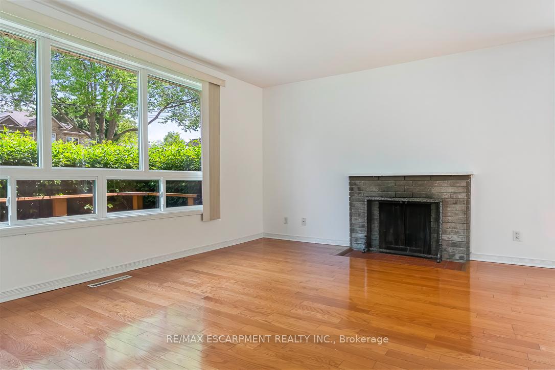 Photo 5 of 1214 Argreen Road, Mississauga, Mineola — HOMEH